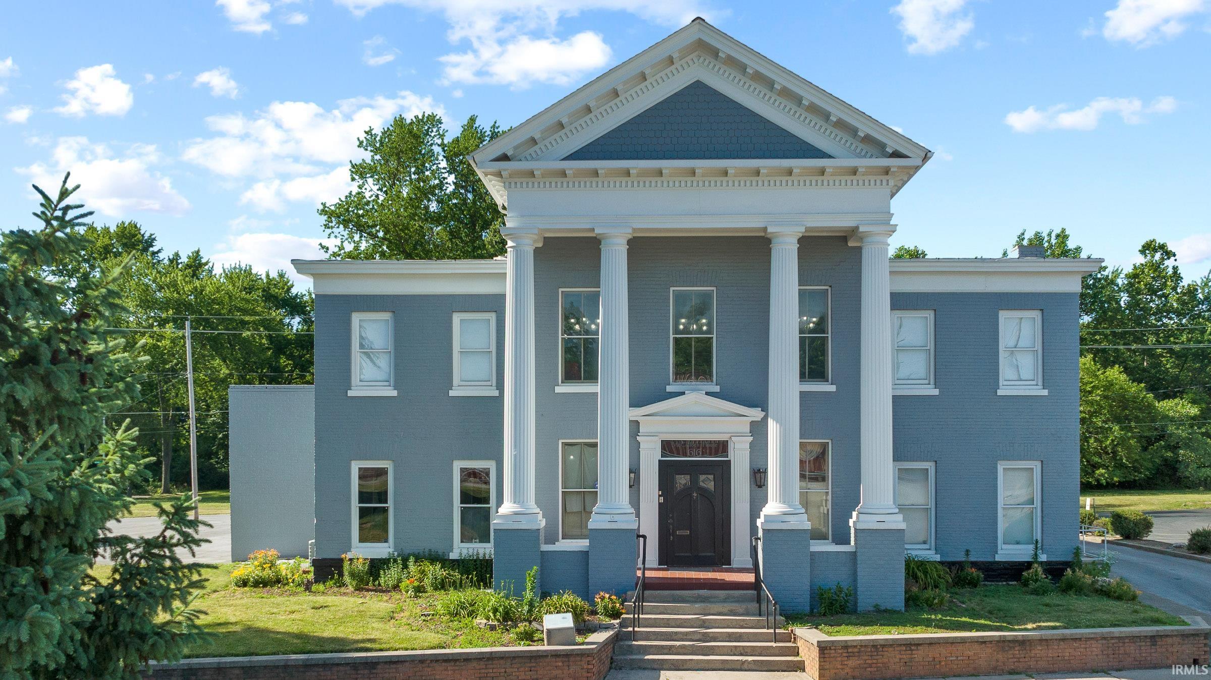 616 W Superior Street — photo