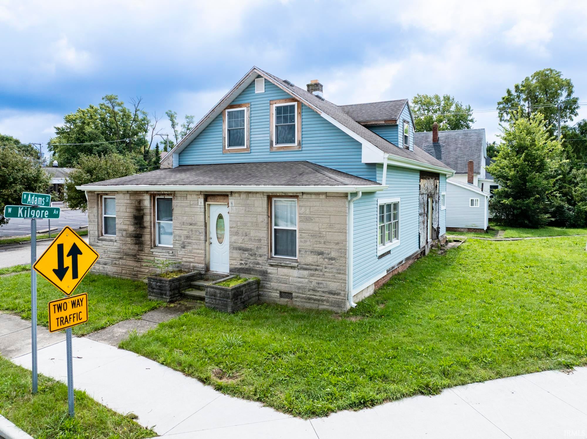 901 W Adams Street — photo