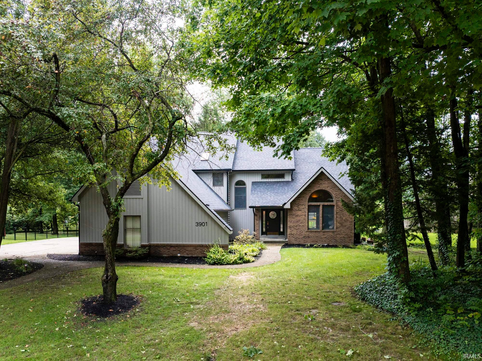 3901 W Russell Court — photo