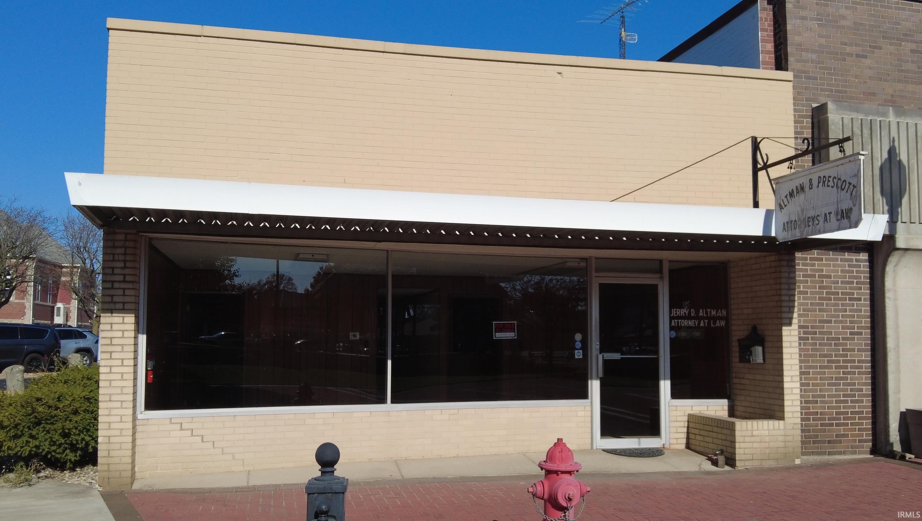 116 Constitution Plaza — photo