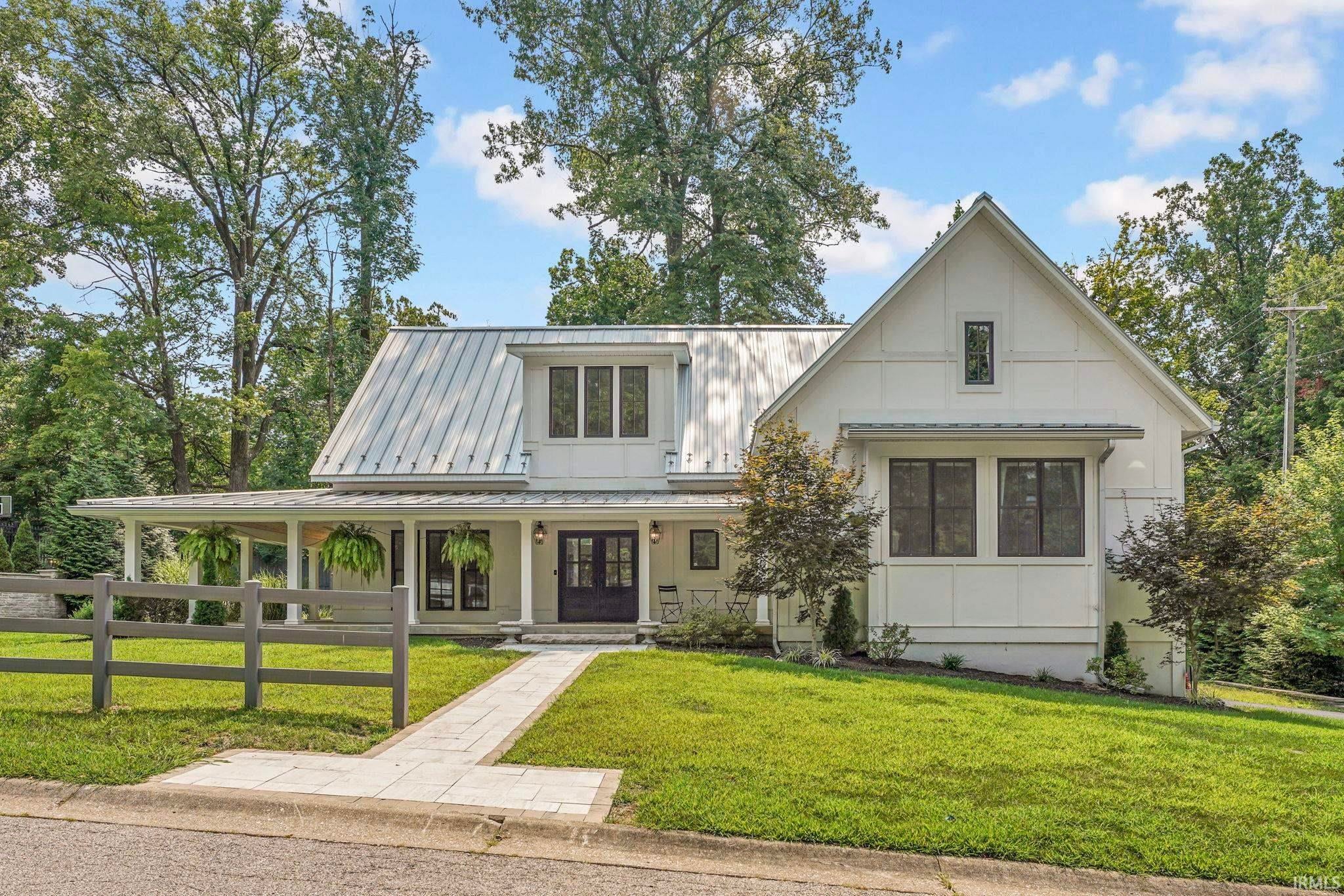 2104 E Woodstock Place — photo