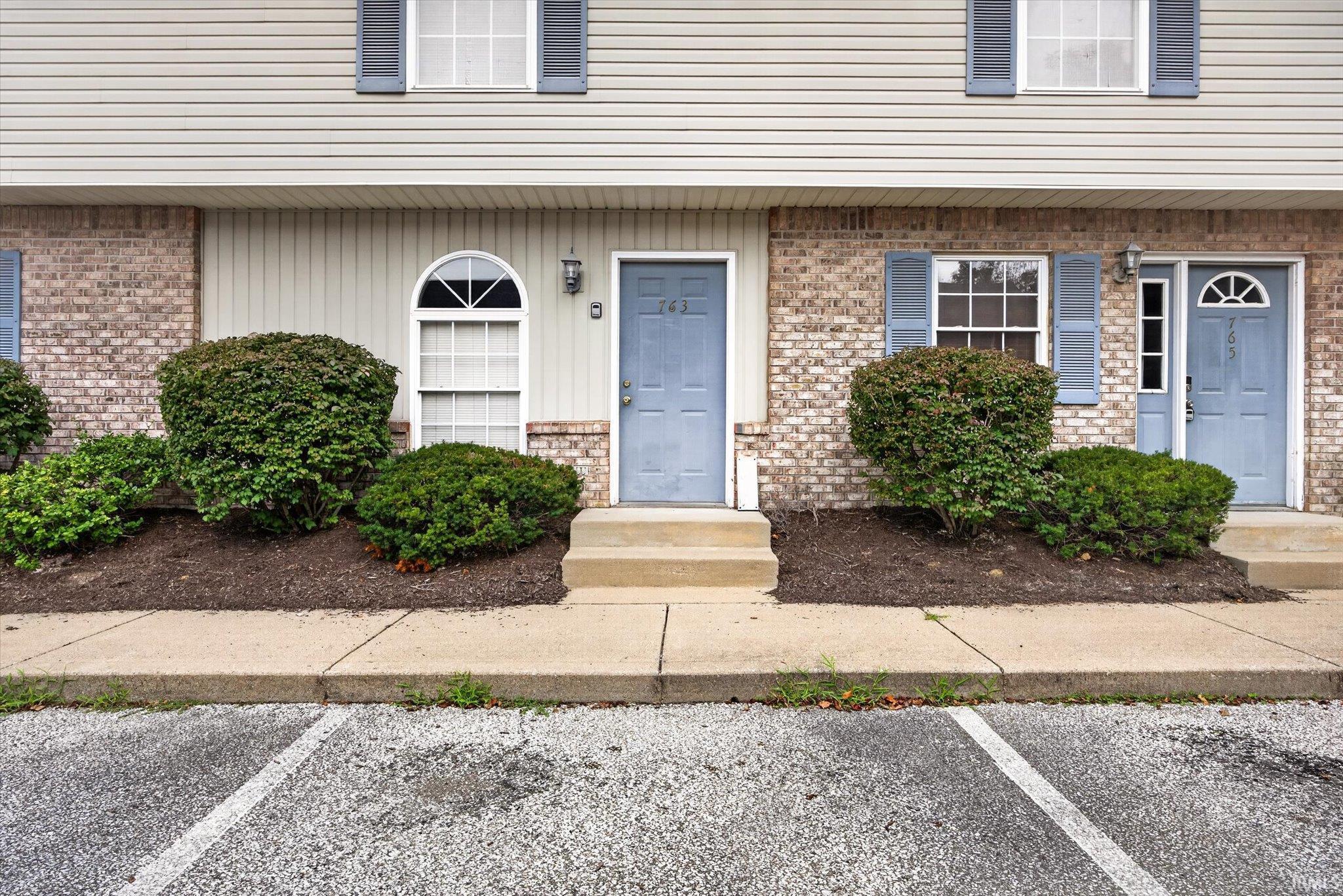 763 E Sherwood Hills Drive — photo