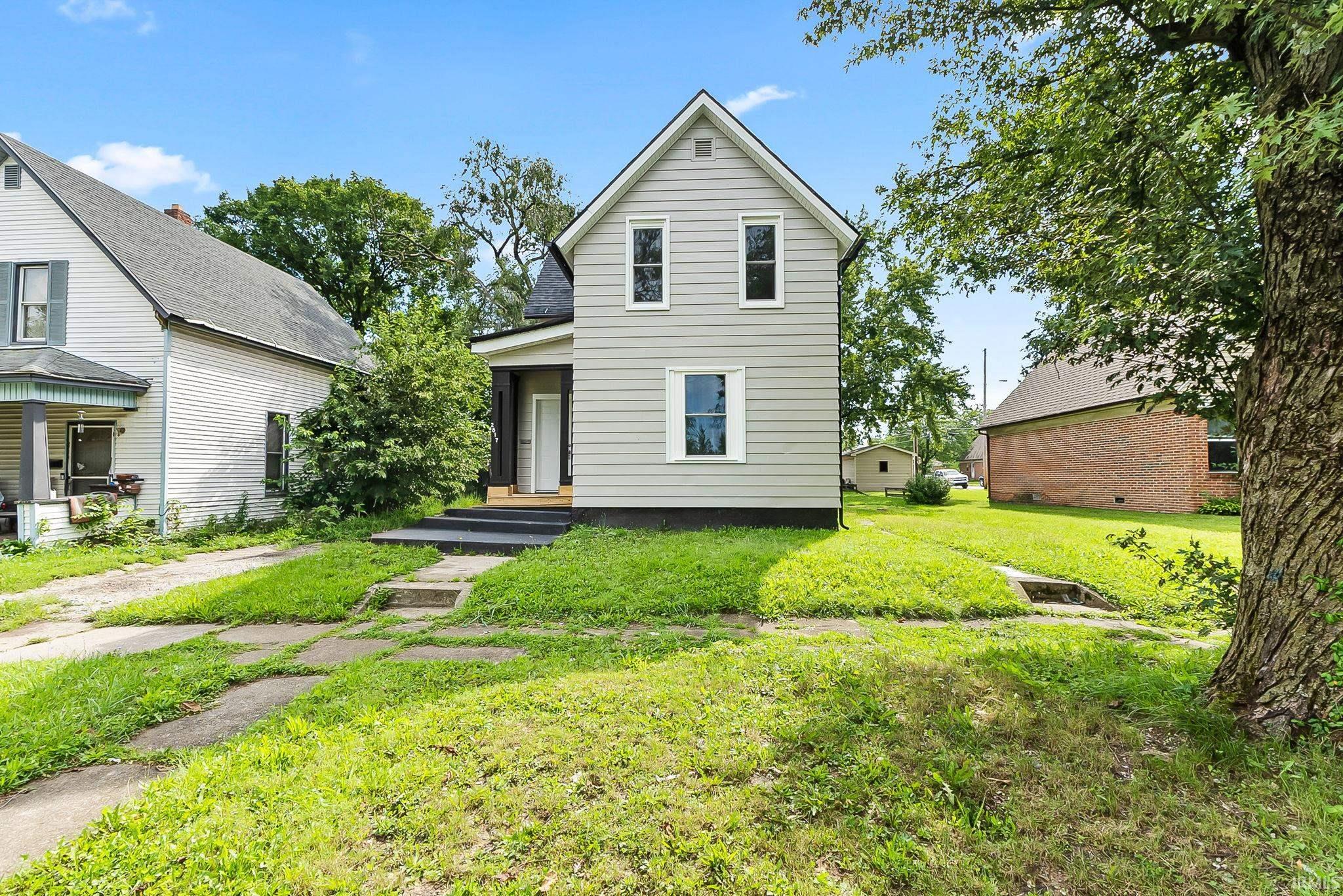 2817 John Street — photo