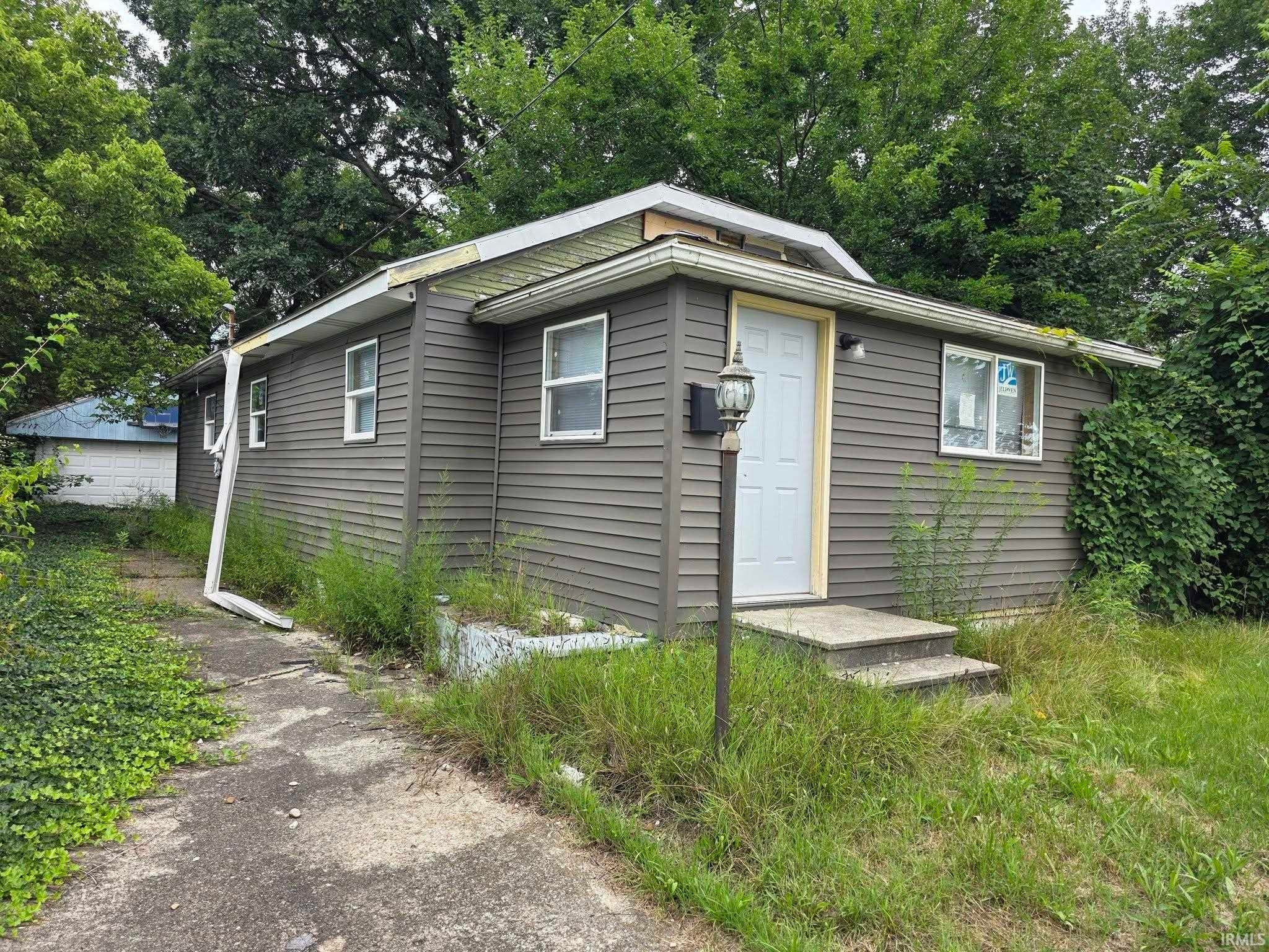 1717 Robinson Street — photo