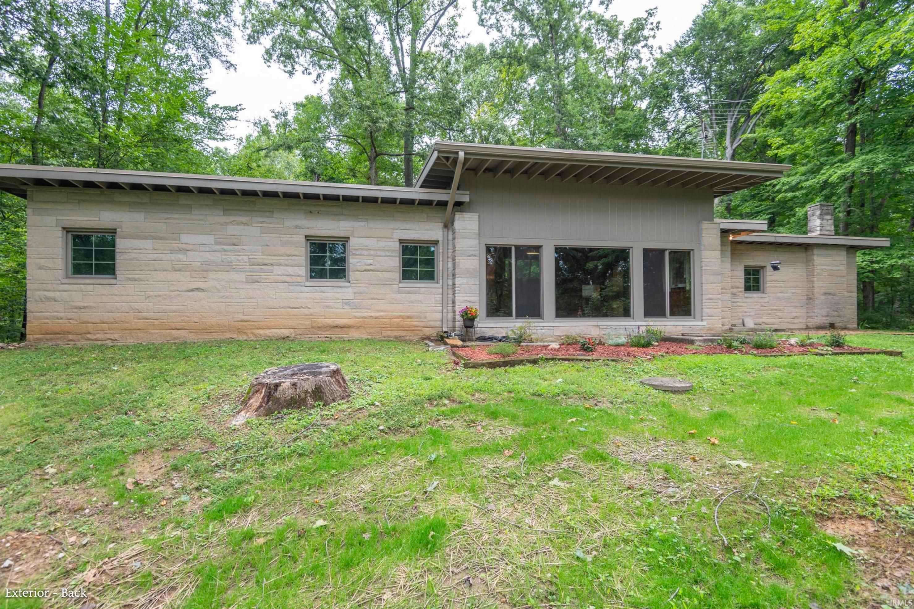 321 W Sylvan Lane — photo