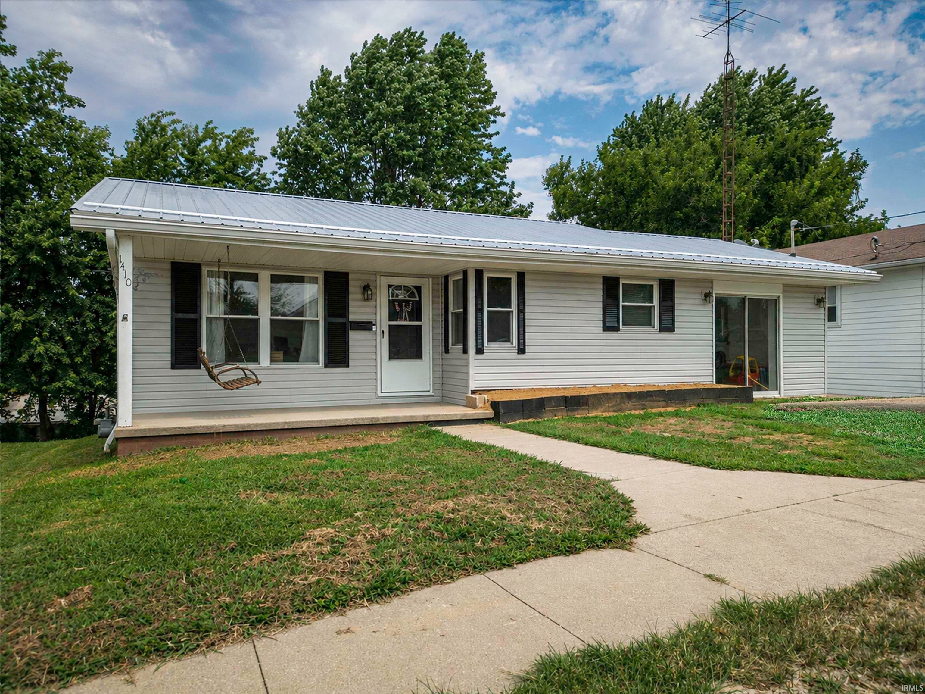1410 E Poplar Street — photo