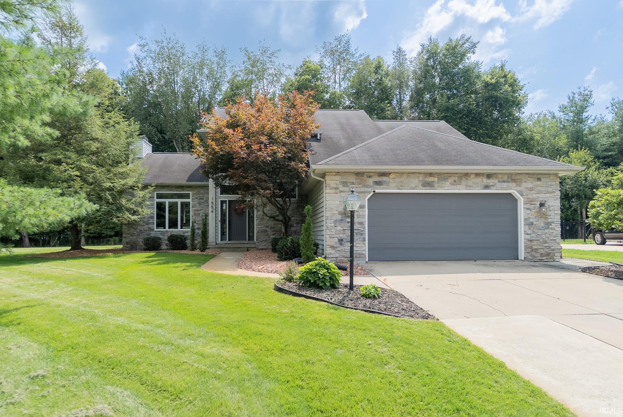 1554 S Woodfield Trail — photo