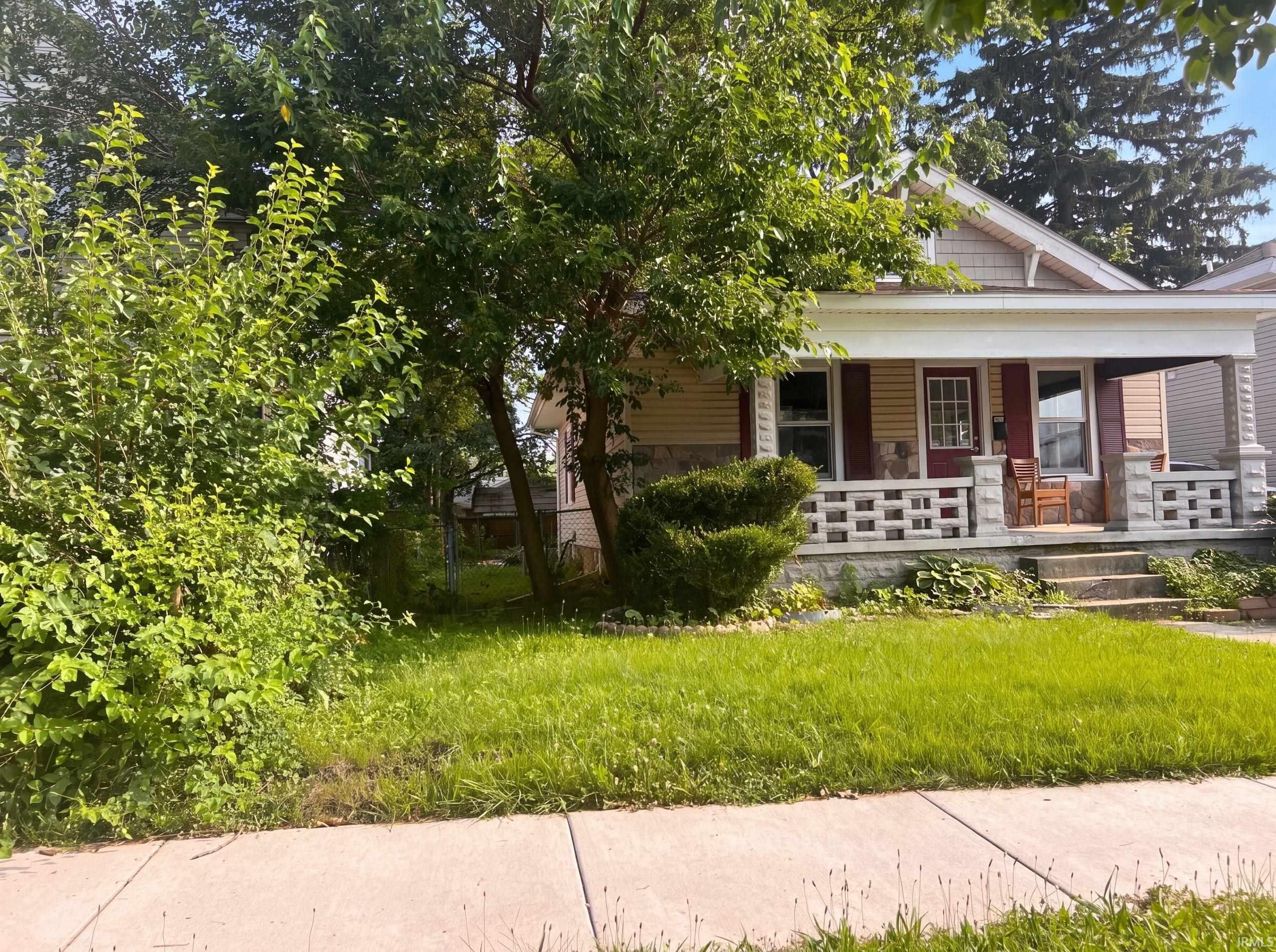 2105 Kossuth Street — photo
