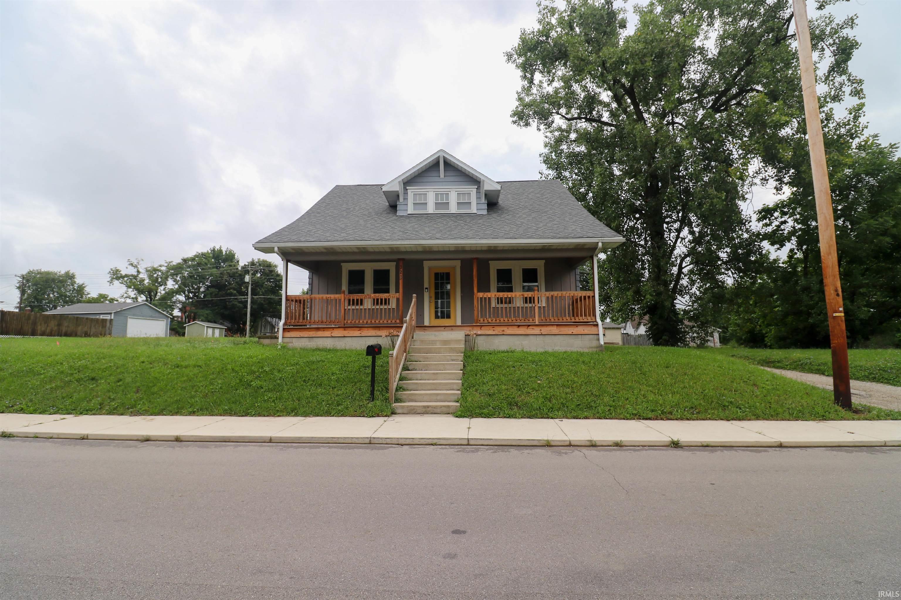 323 E Water Street — photo