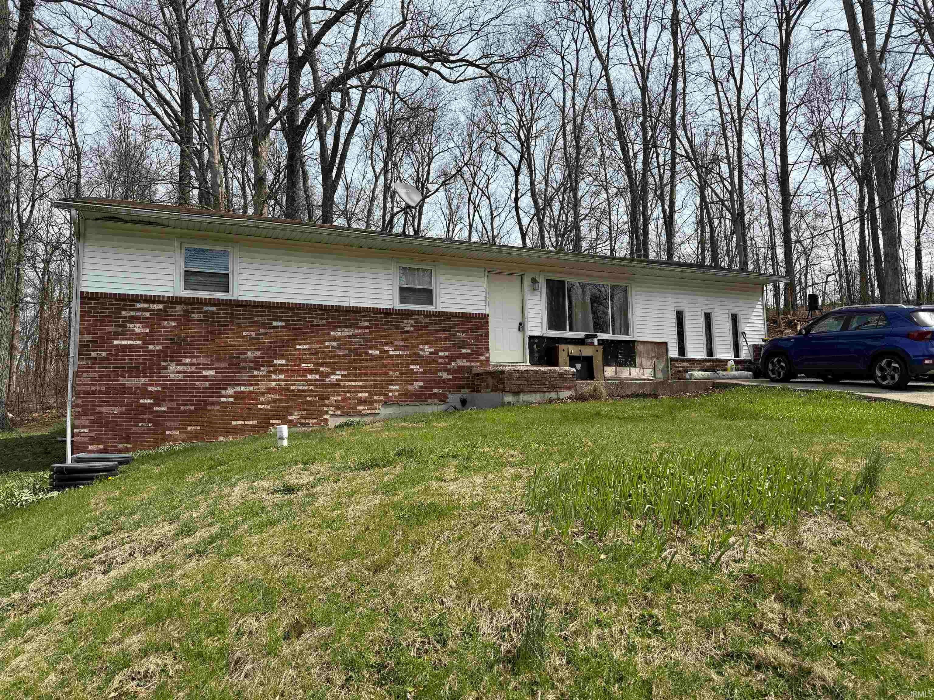 6655 S Harmony Road — photo