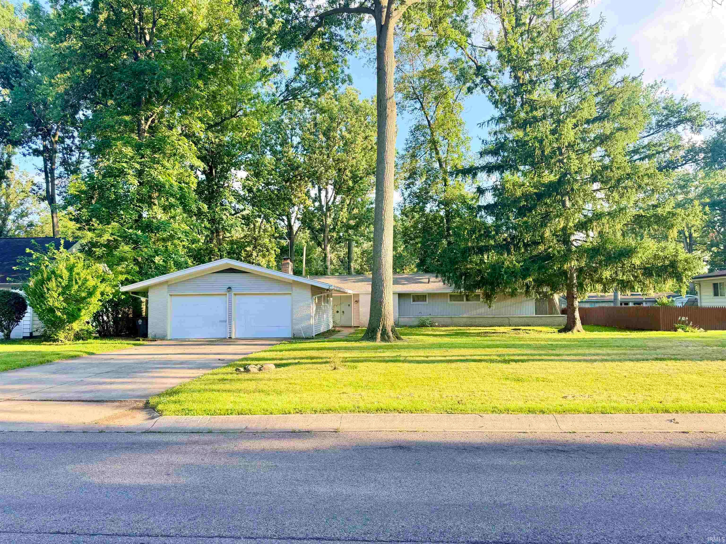 4210 Victoria Drive — photo