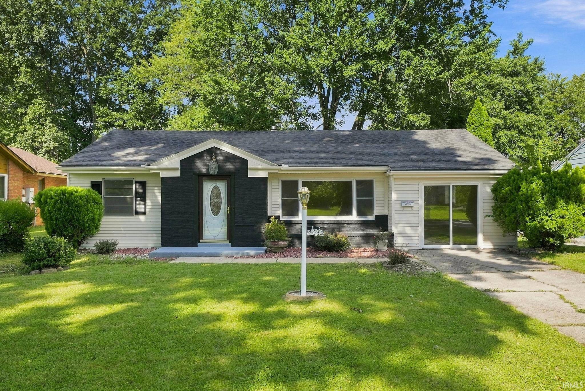 4032 Abbott Street — photo