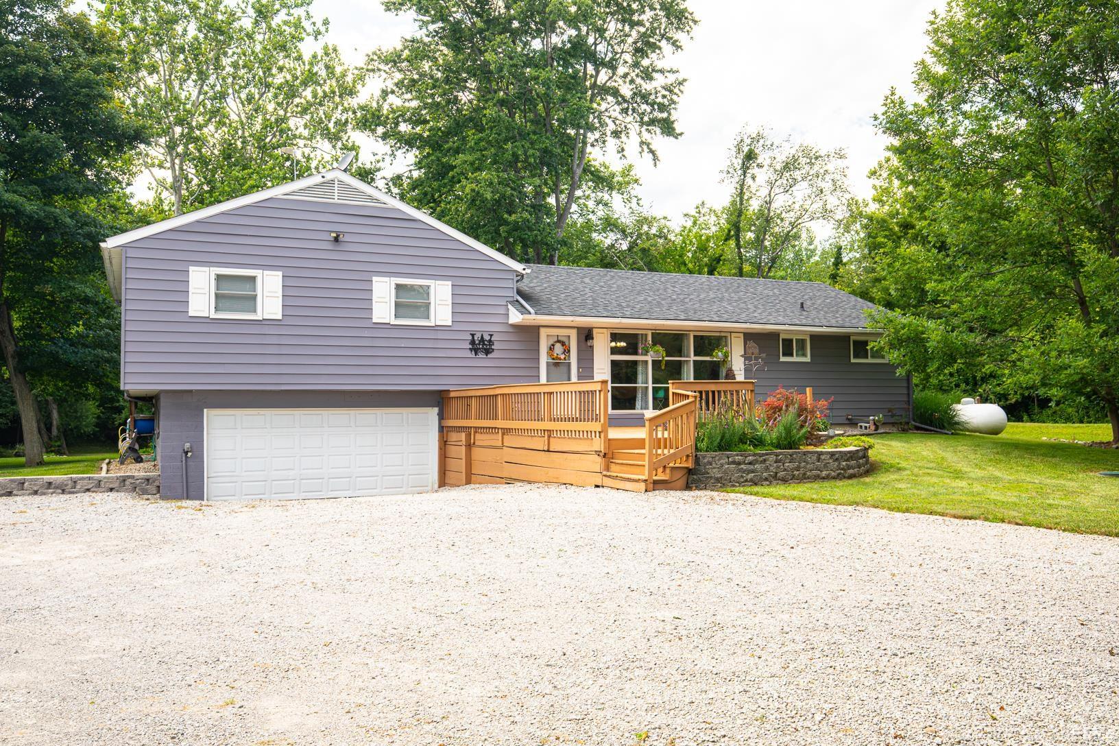 11866 N 300 E — photo