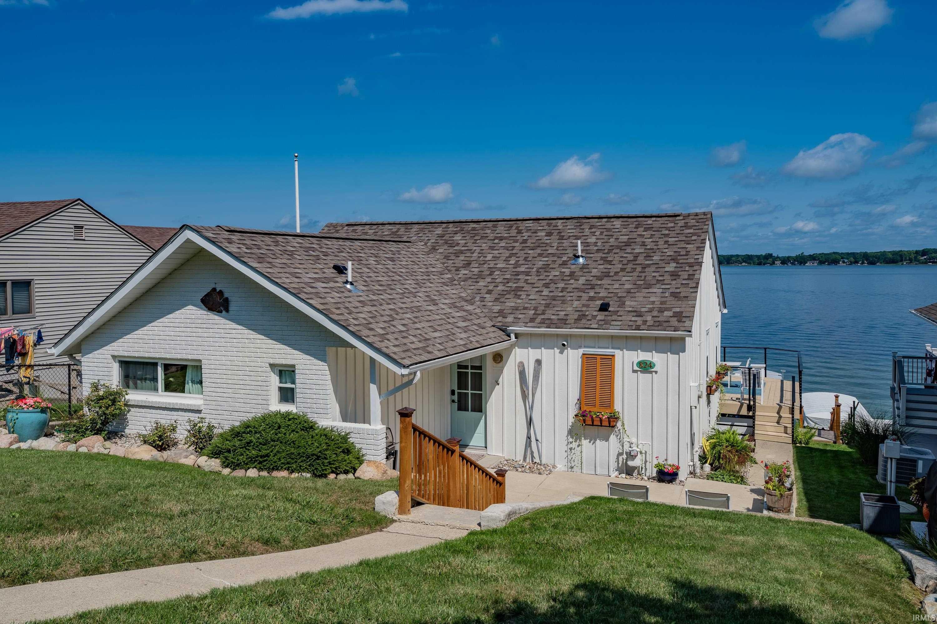 824 South Clear Lake Drive — photo