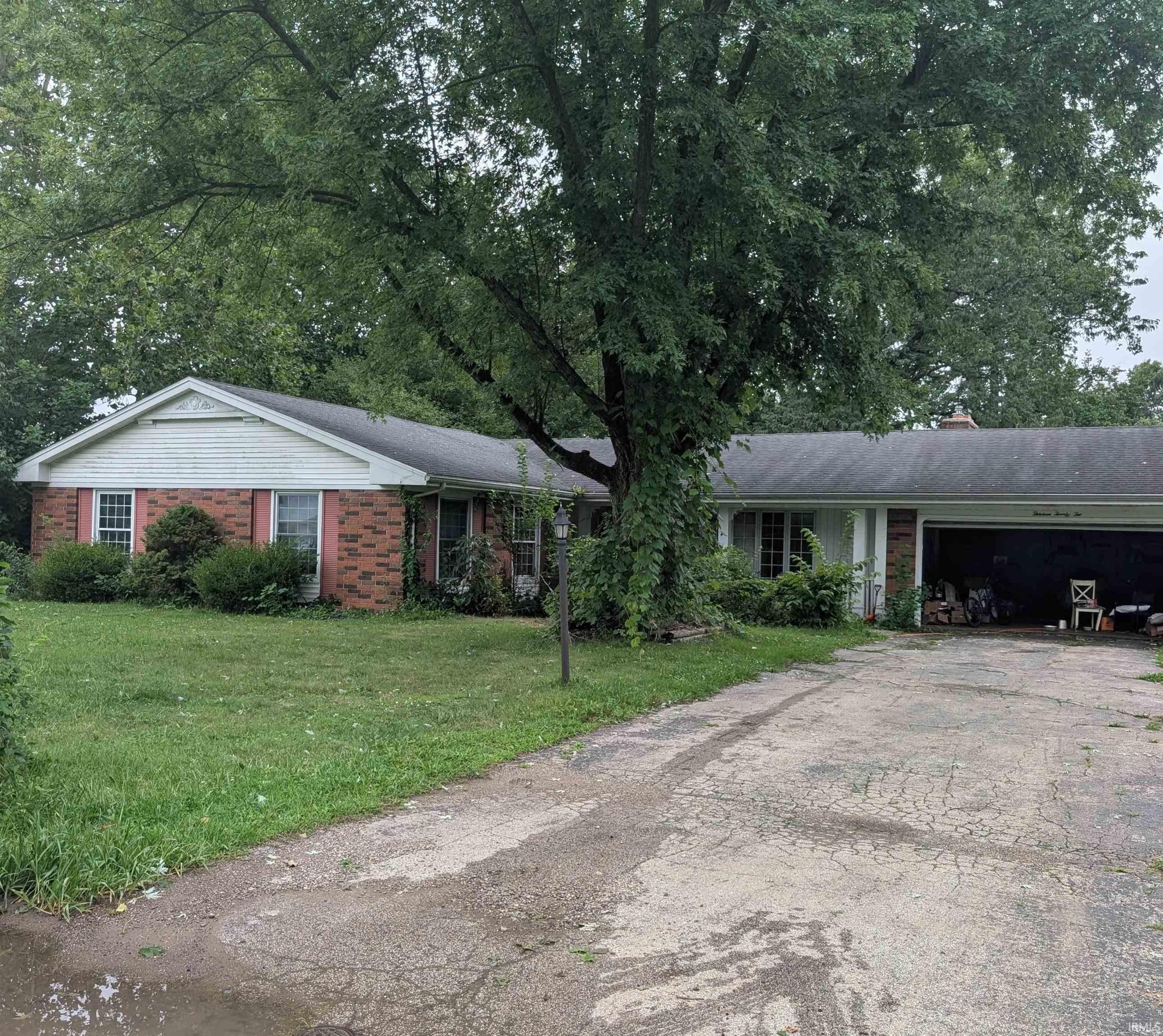 1322 Riding Mall Drive — photo