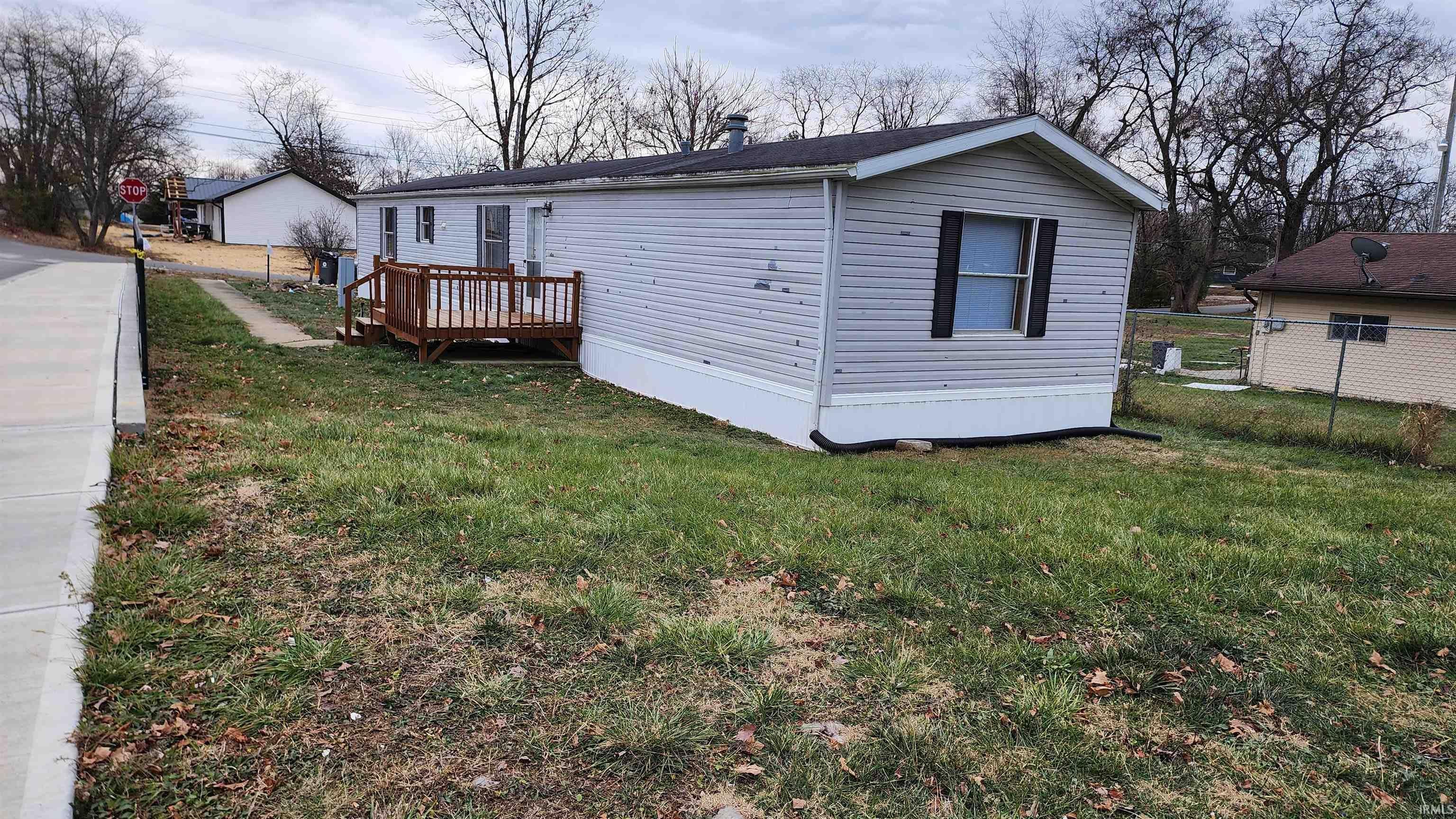 911 N Oolitic Drive — photo