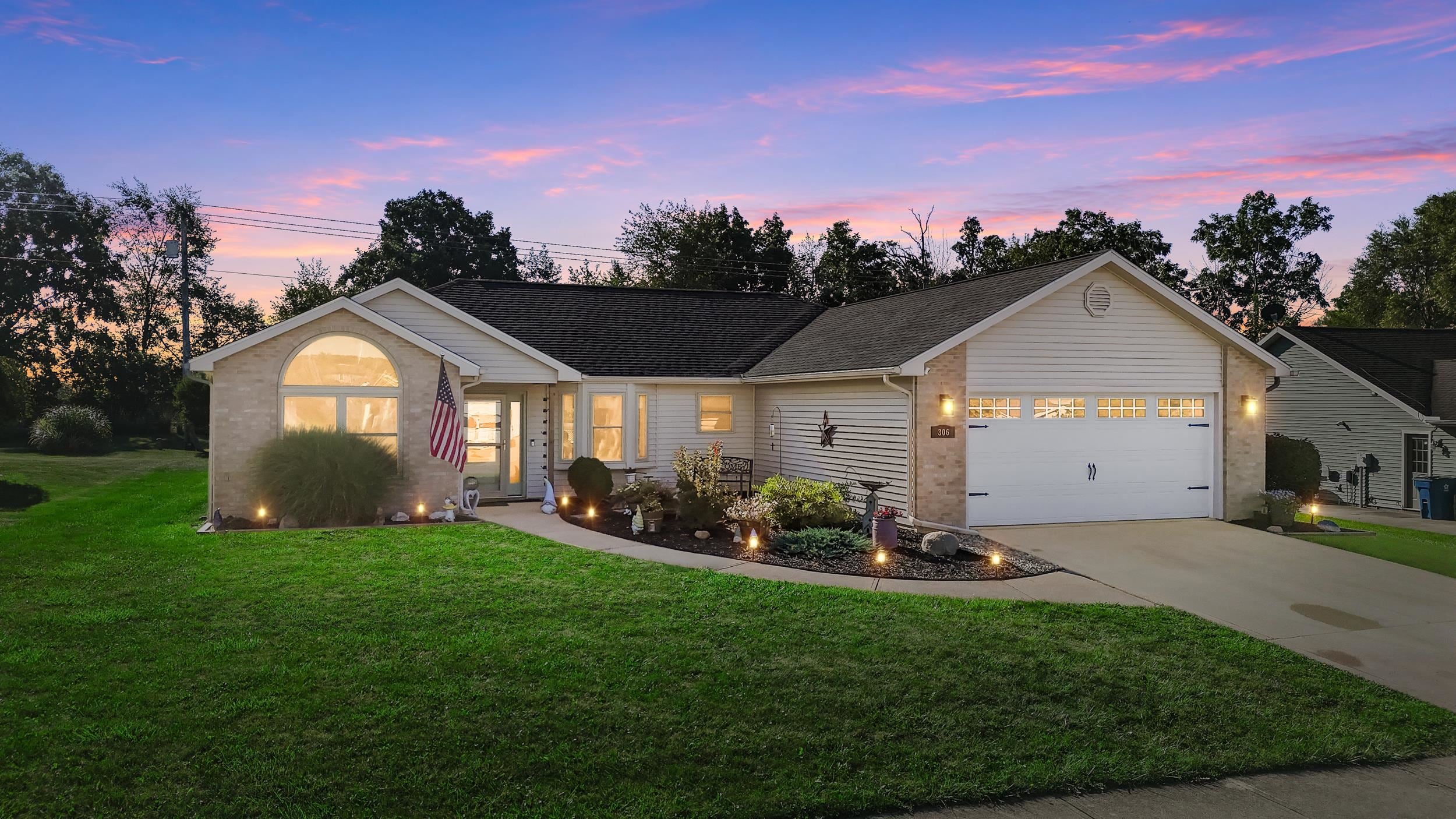 306 Sunstar Drive — photo