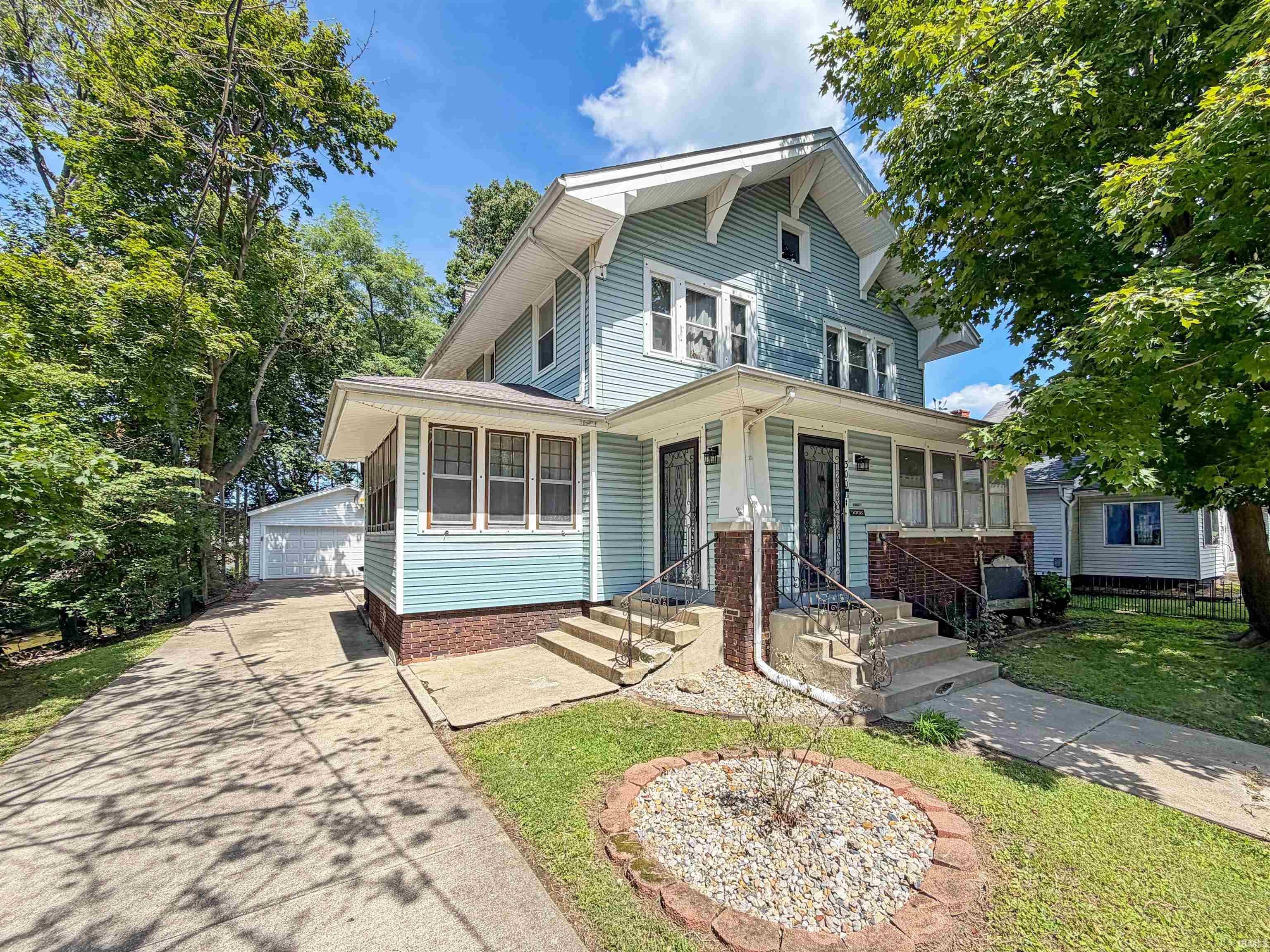 300 E South Street — photo