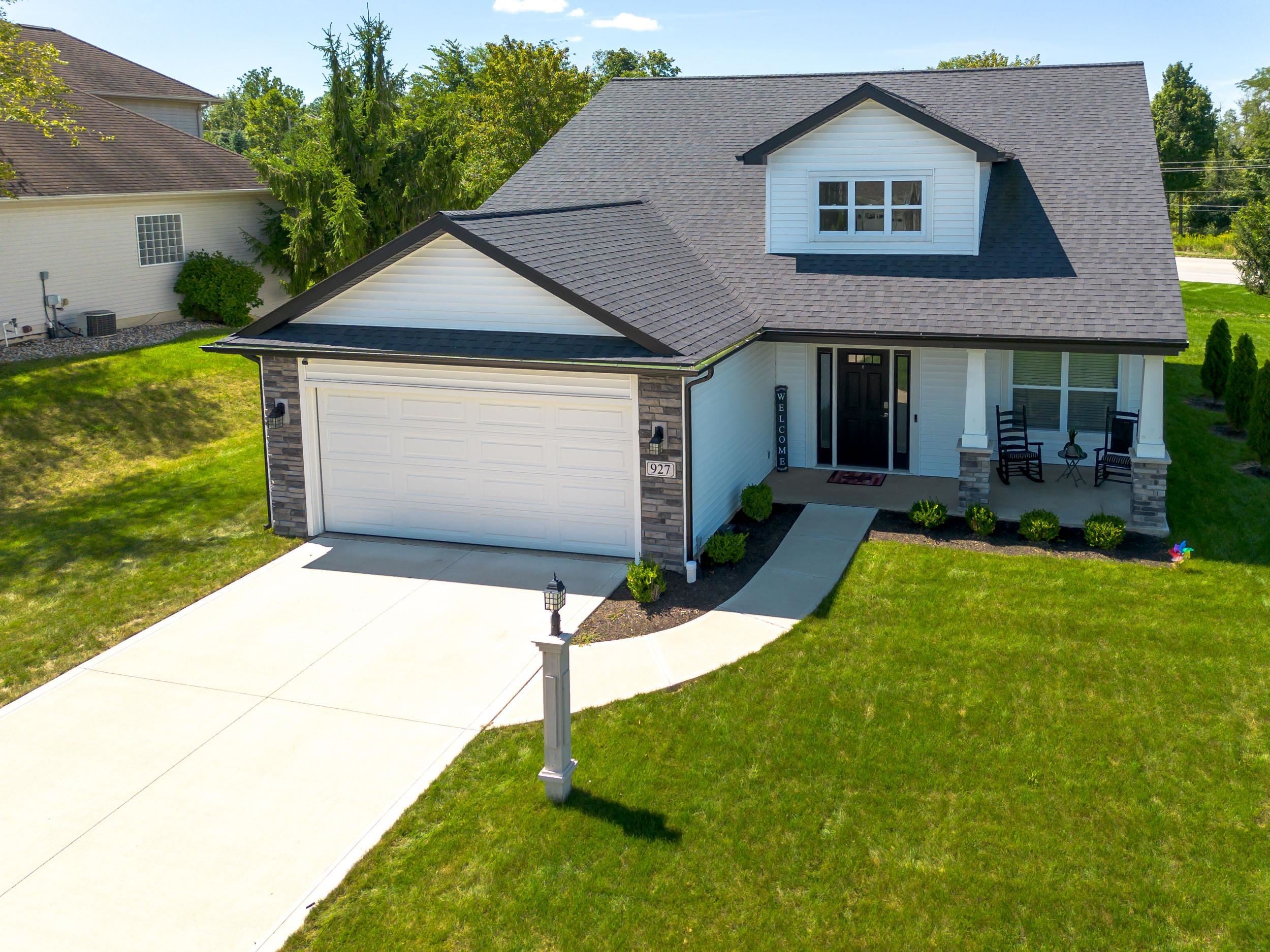 927 Clairborne Drive — photo
