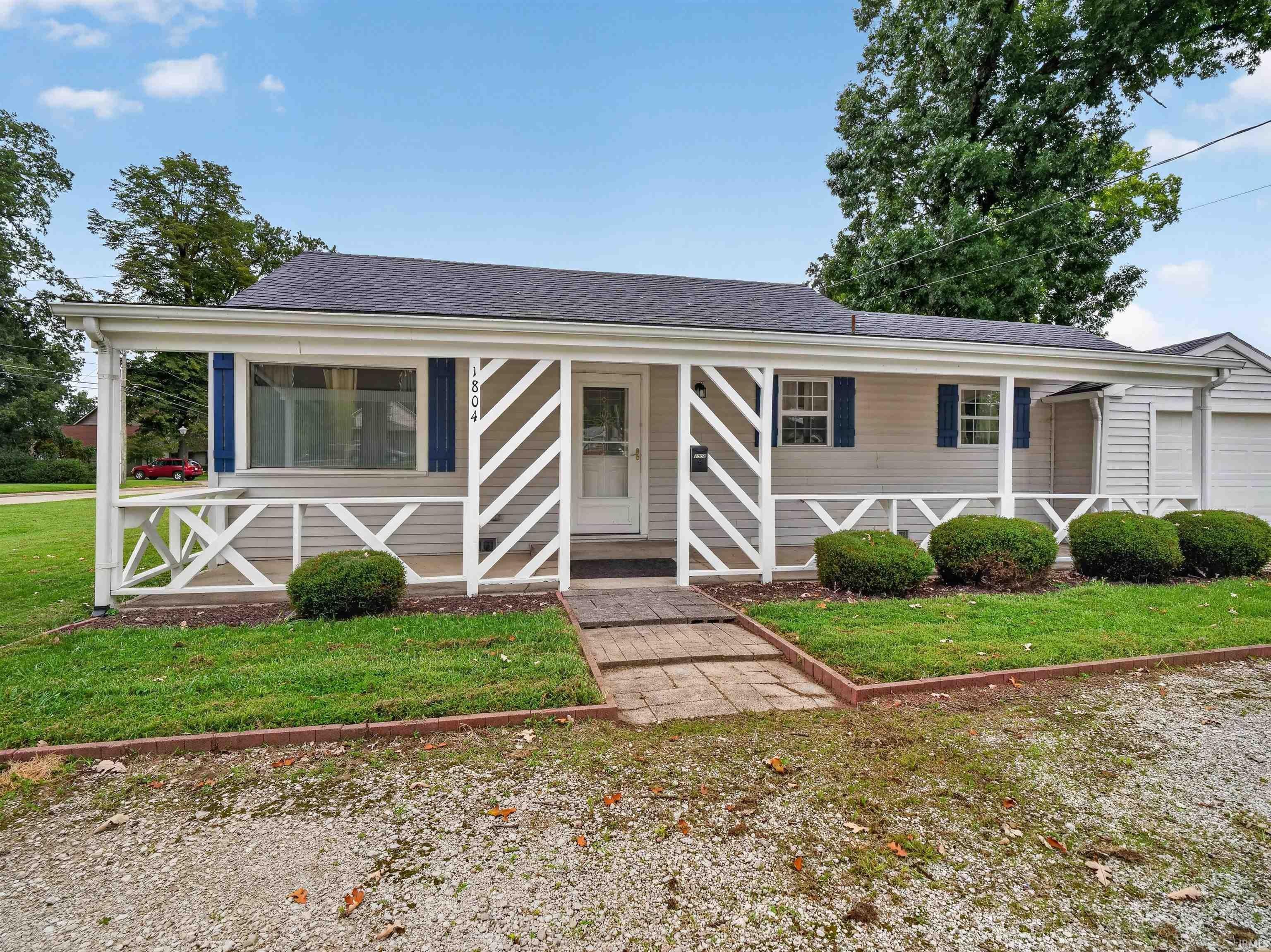 1804 Lower Huntington Road — photo