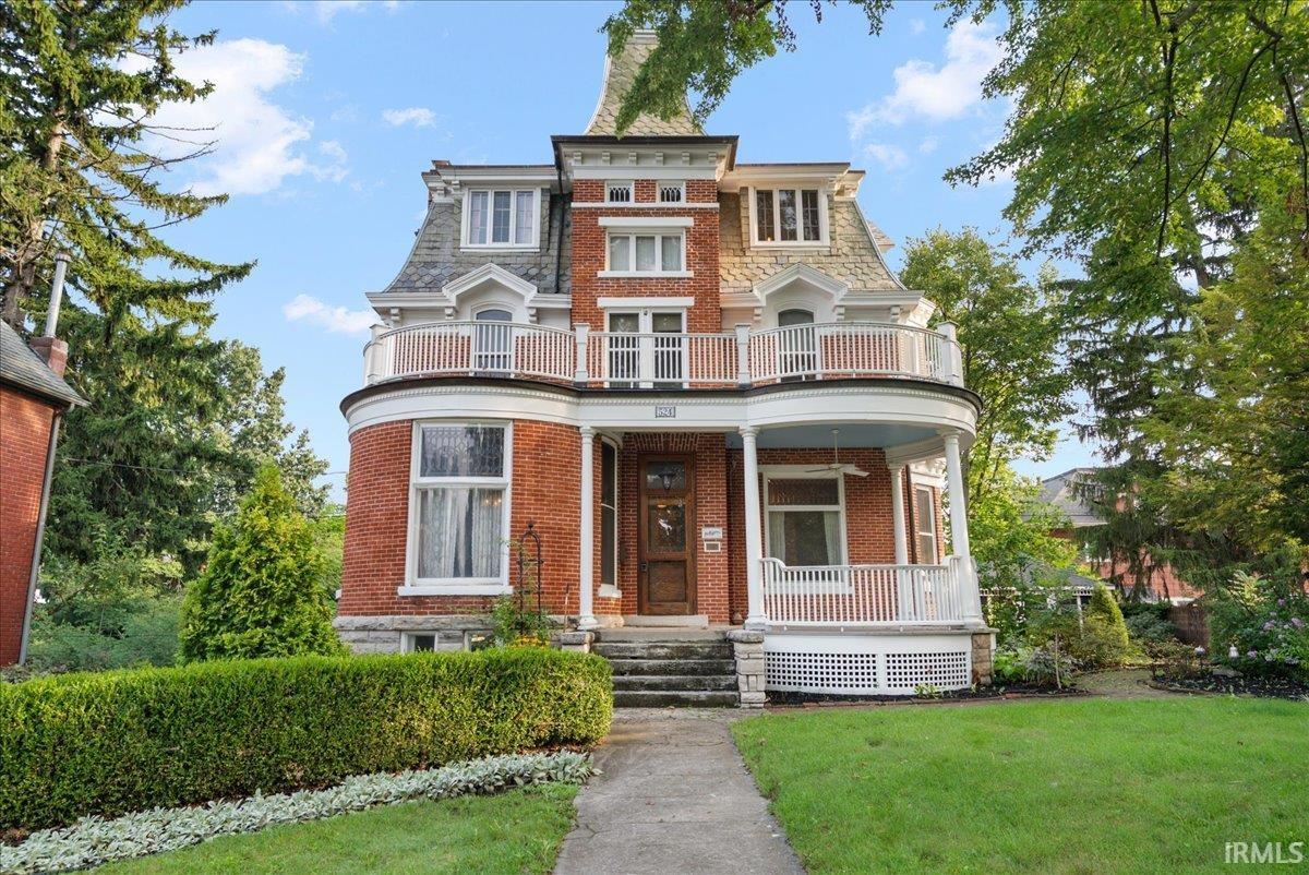 524 W Sycamore Street — photo