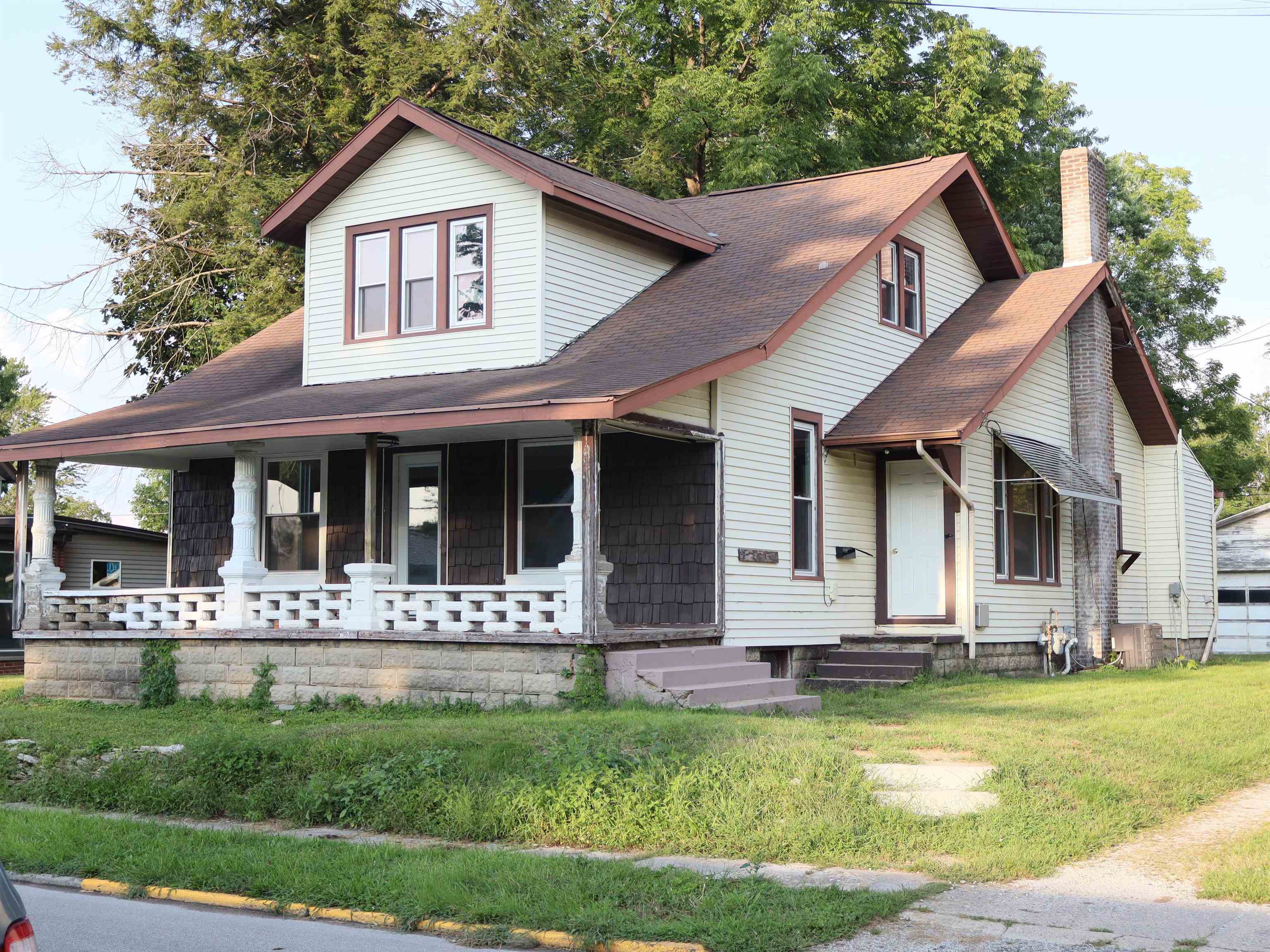 719 N Sycamore Street — photo