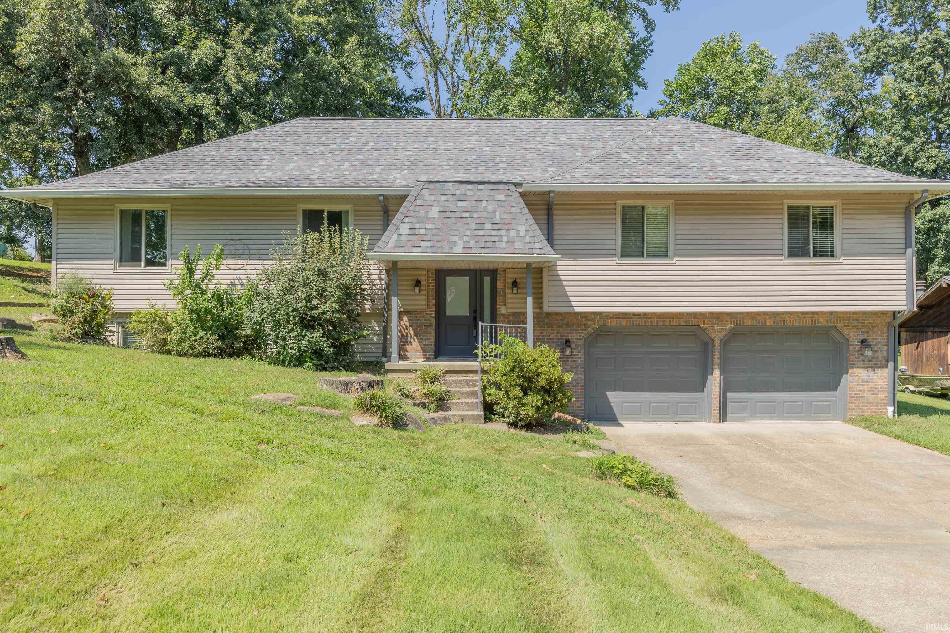 5122 Woodridge Drive — photo