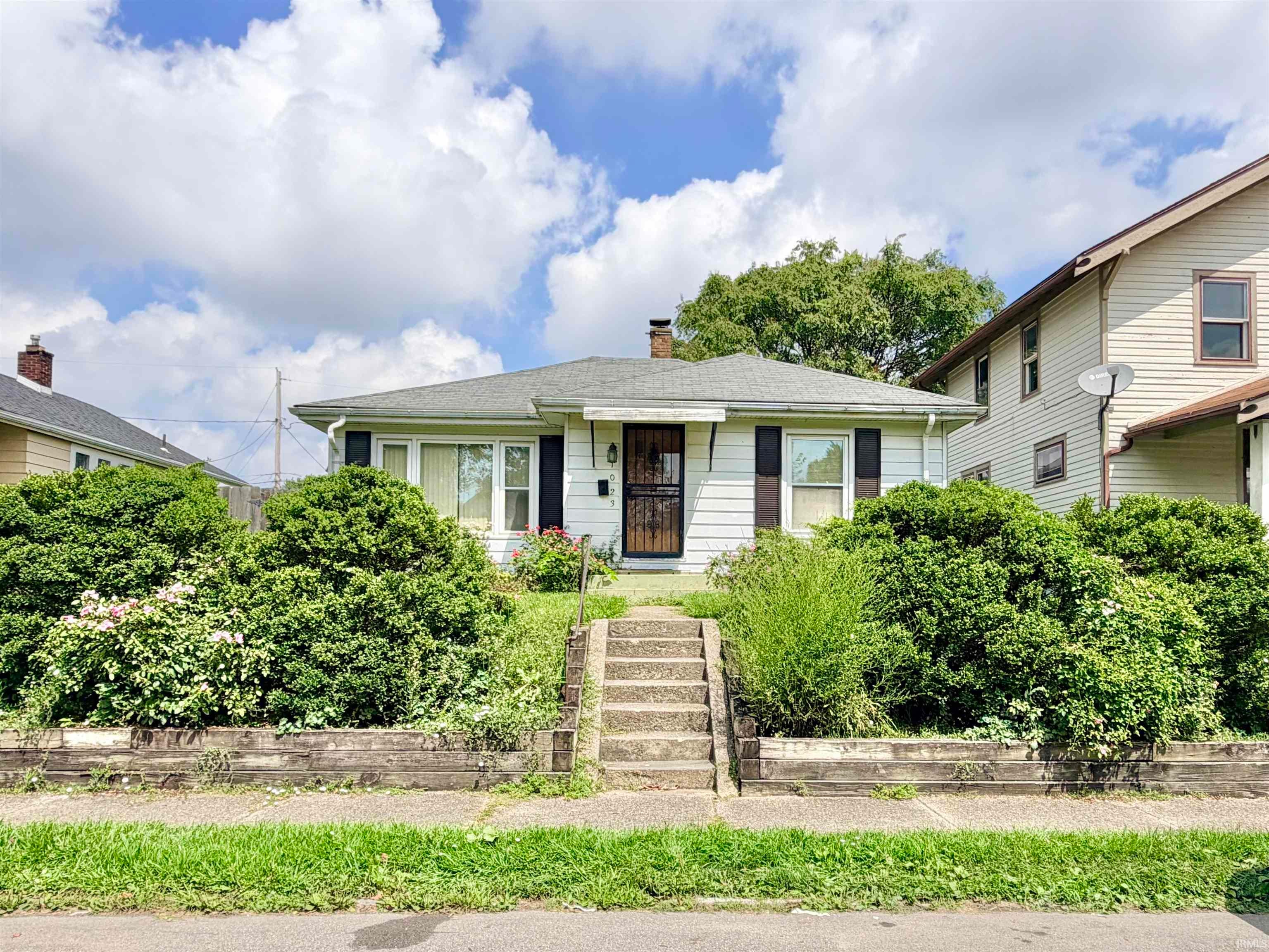 1023 Shore Drive — photo