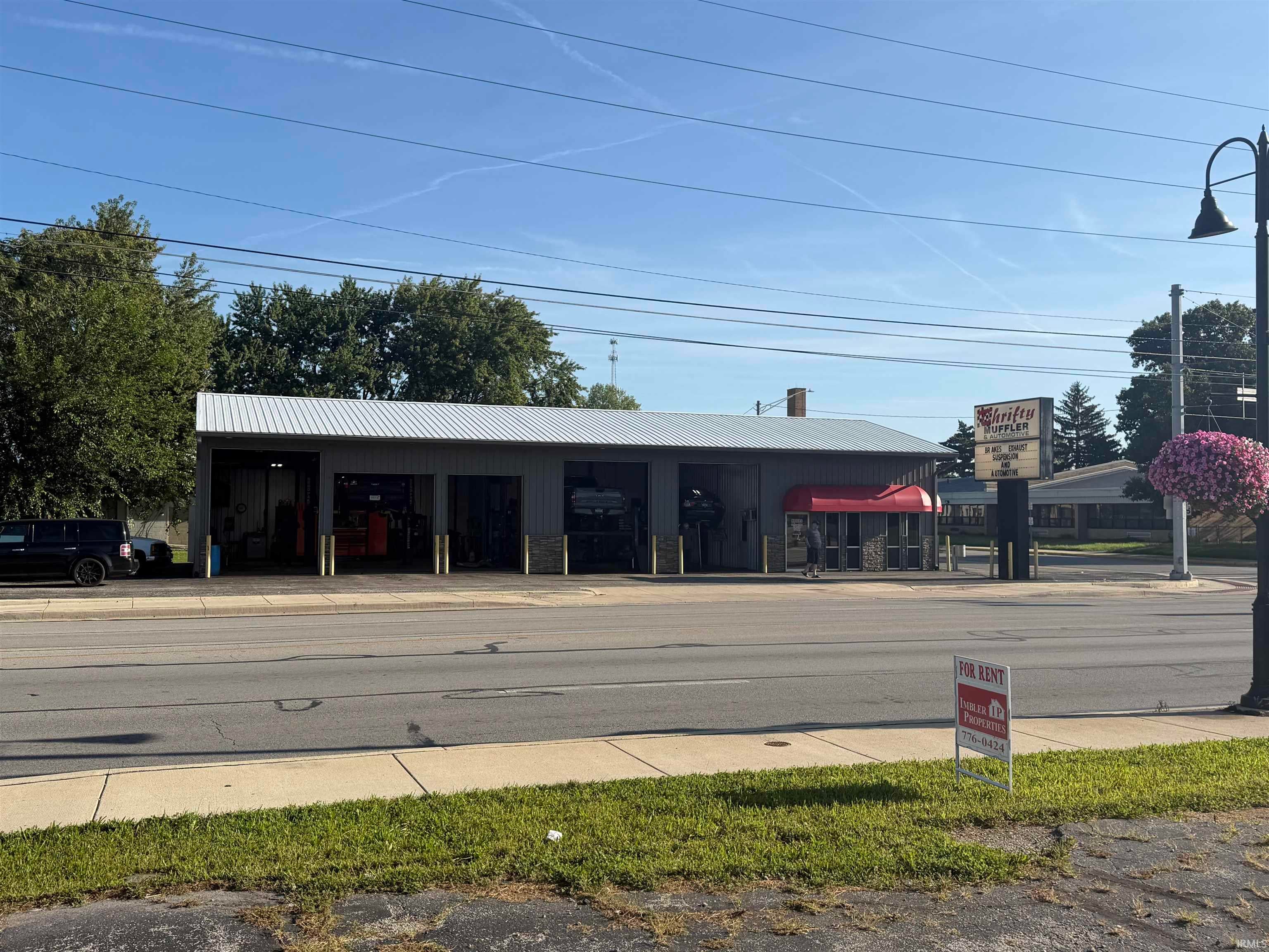 1524 E Markland Avenue — photo