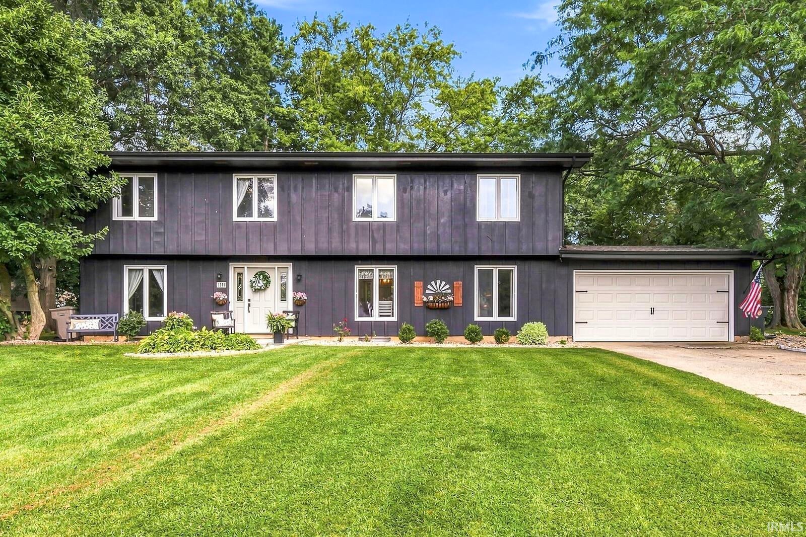1301 Norwich Court — photo