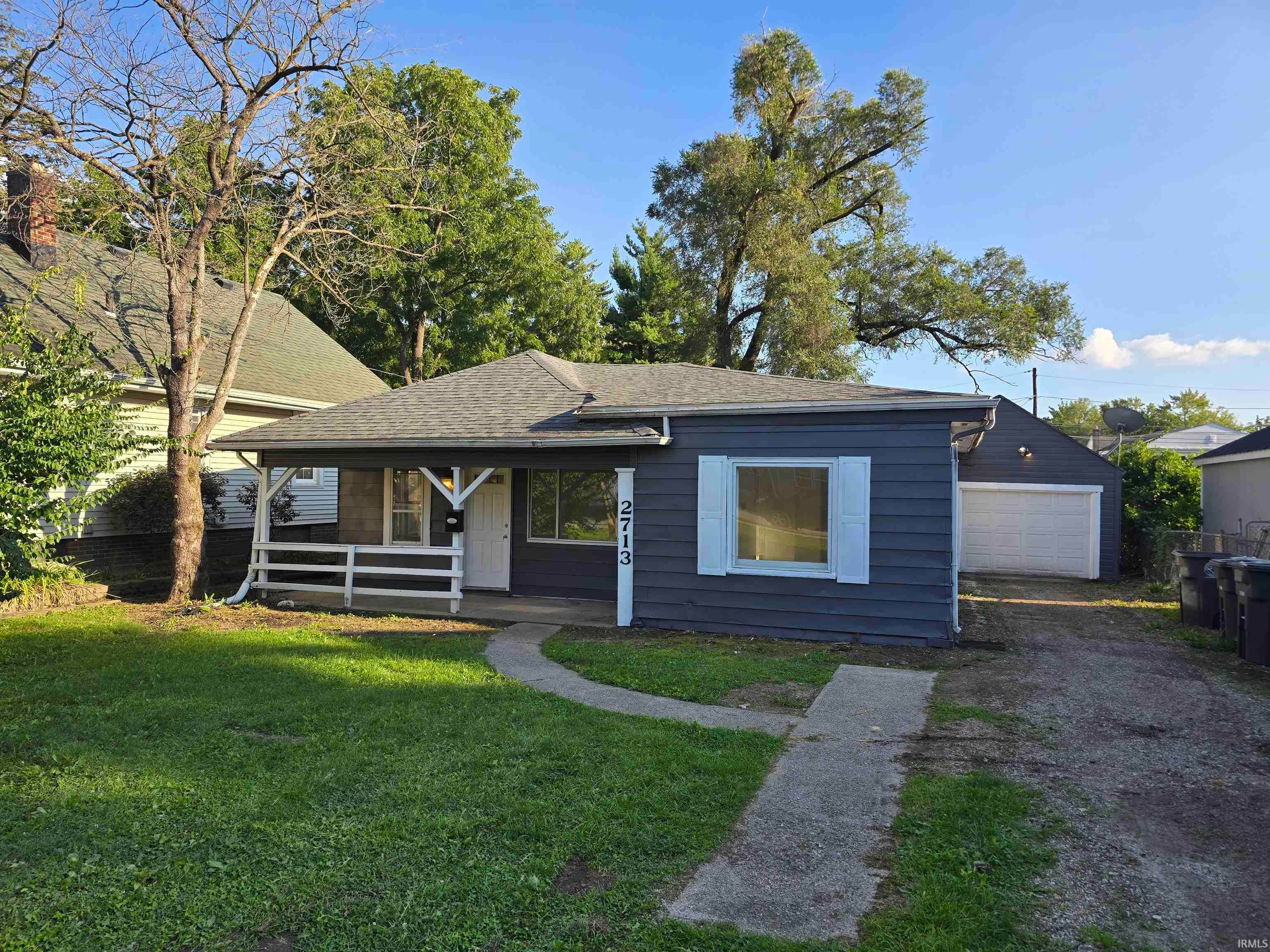 2713 Waynewood Drive — photo
