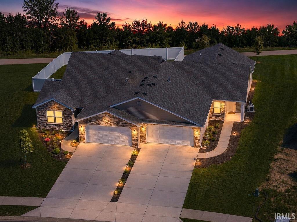 1105 Marshall Way — photo