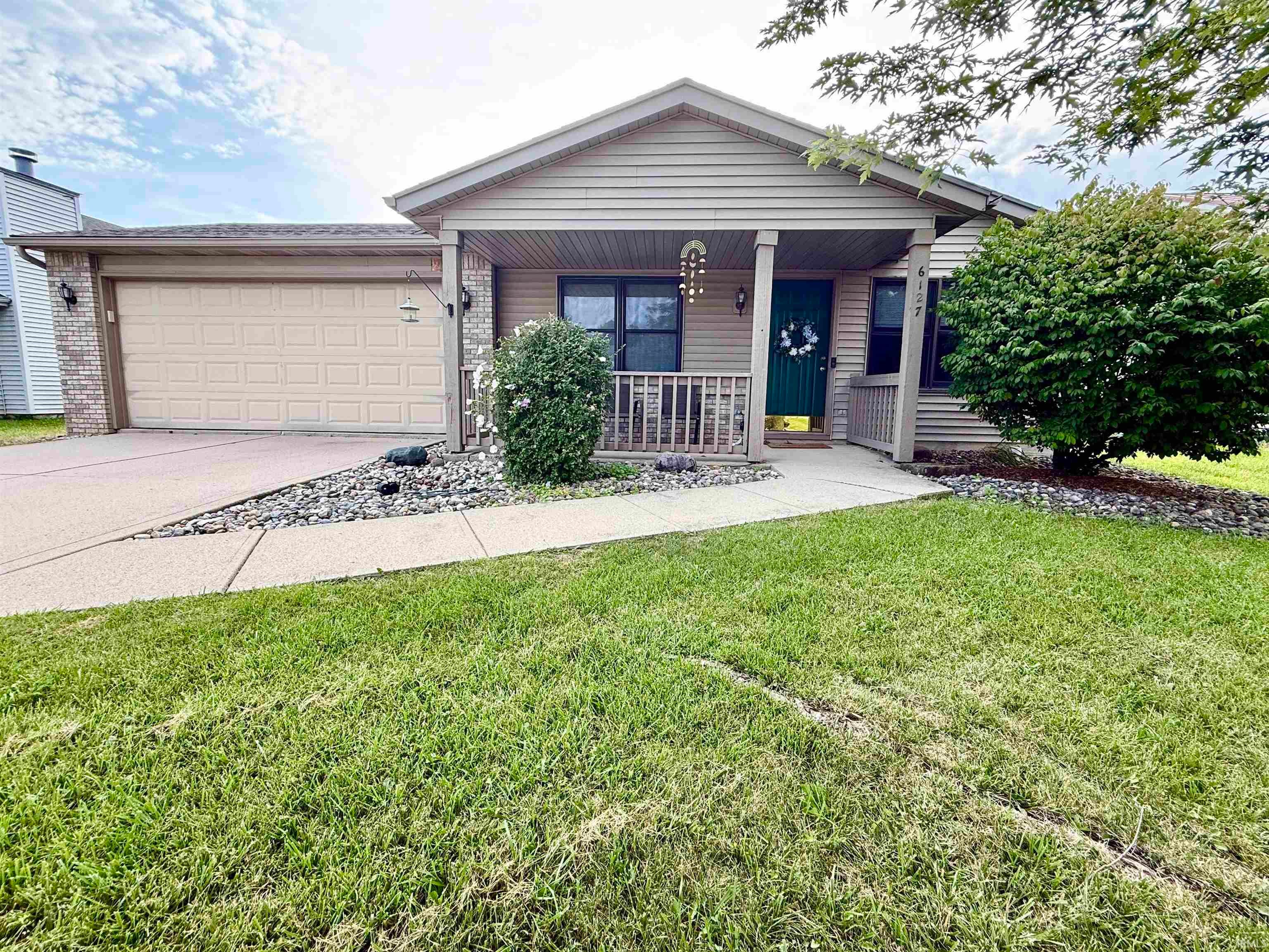 6127 Deville Place — photo