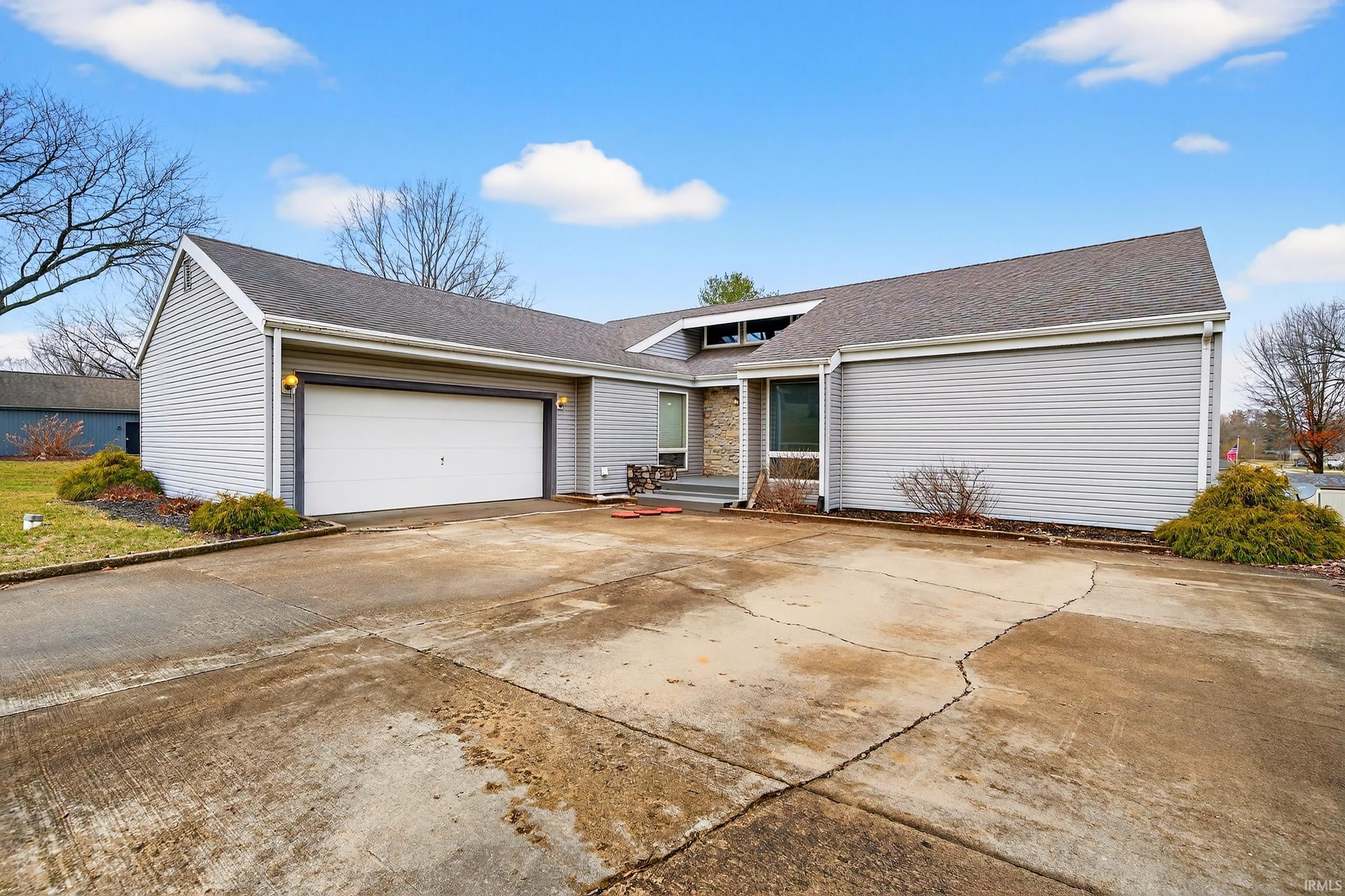 4618 N Shady Lane — photo