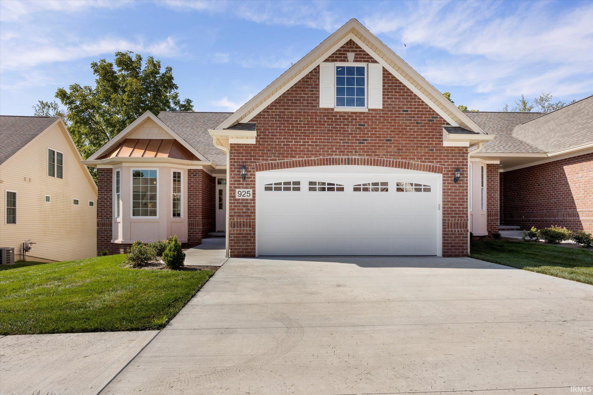 925 W Baywood Drive — photo