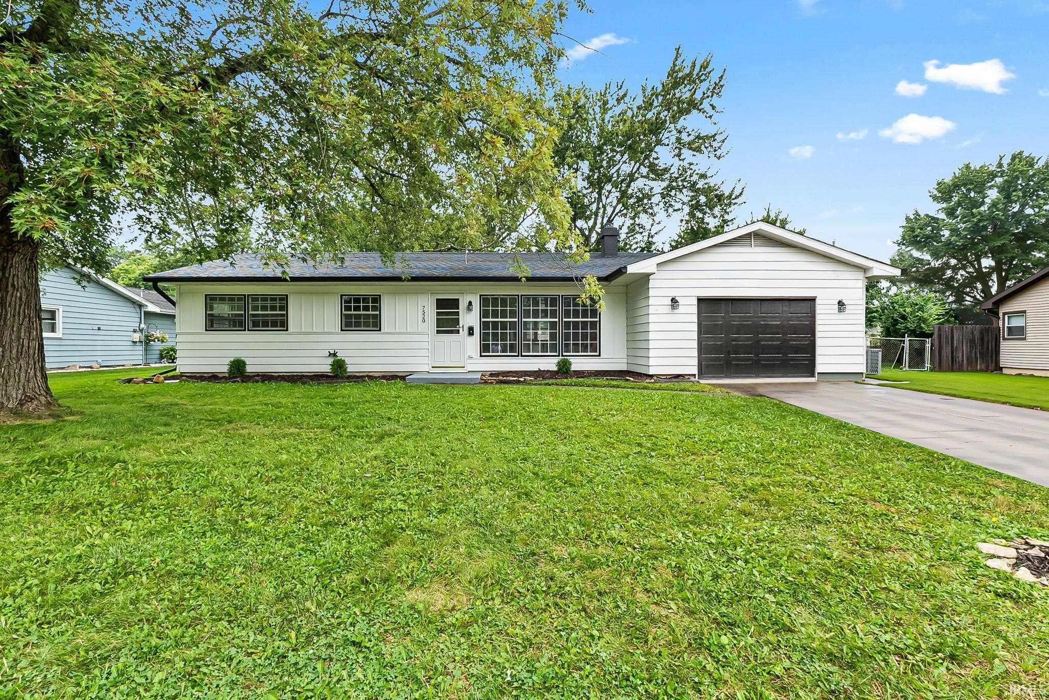 7520 Kingsway Drive — photo
