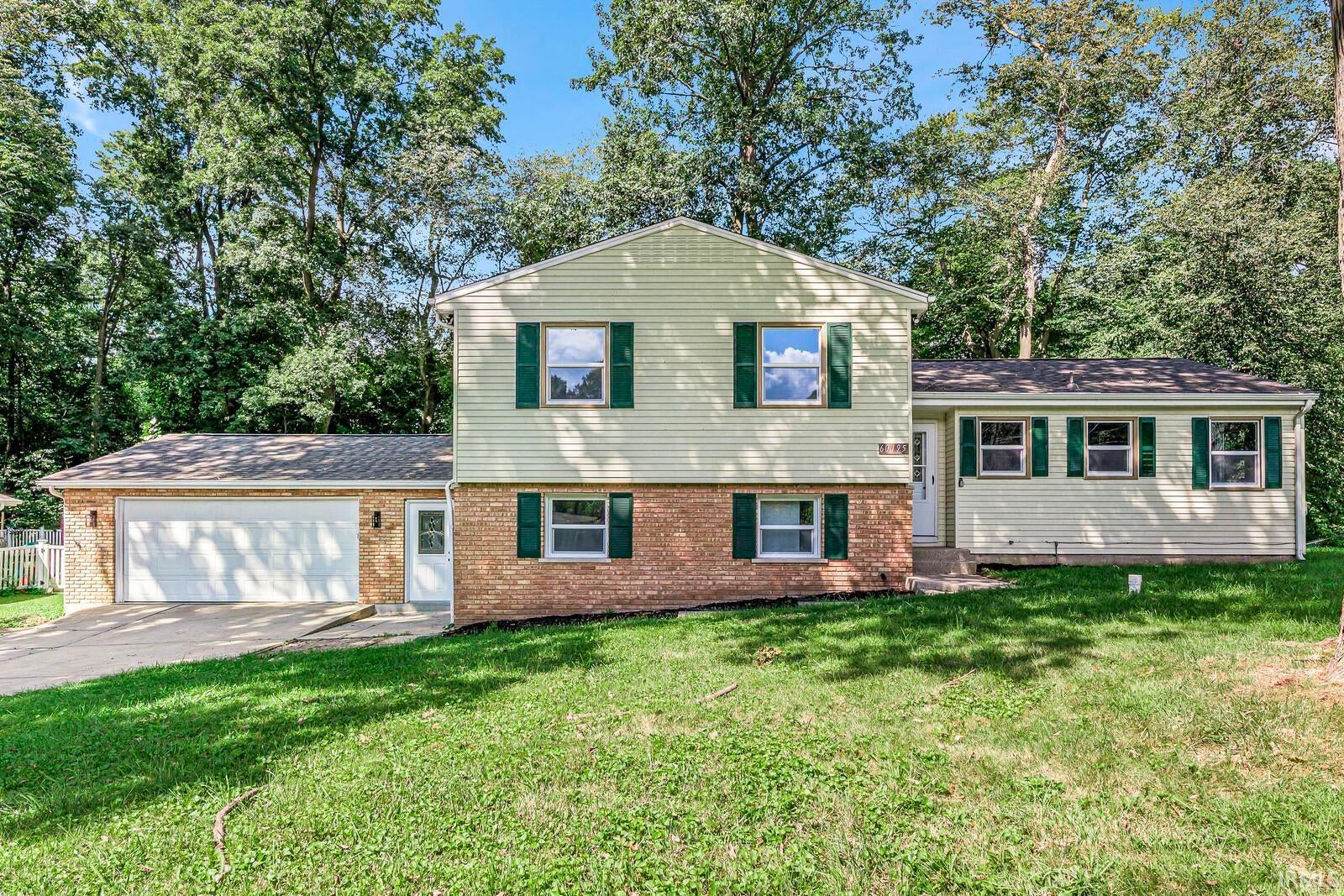 60195 Emerald Drive — photo