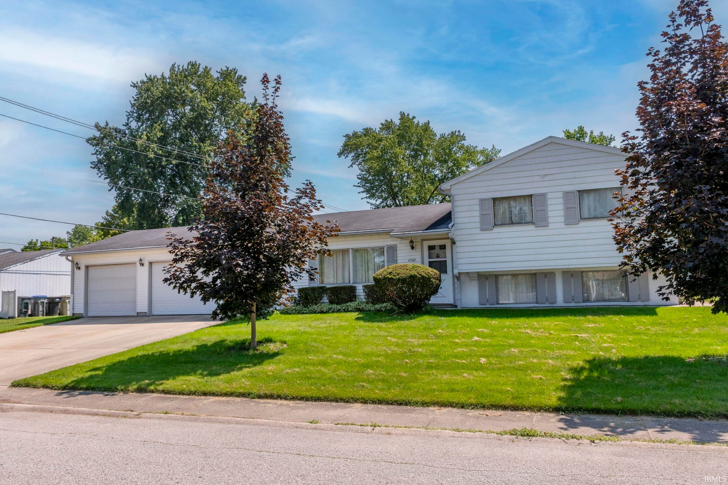 4542 MacDougall Court — photo