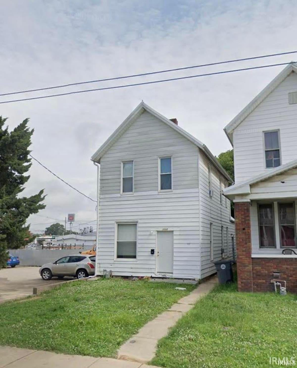 1117 W Illinois Street — photo