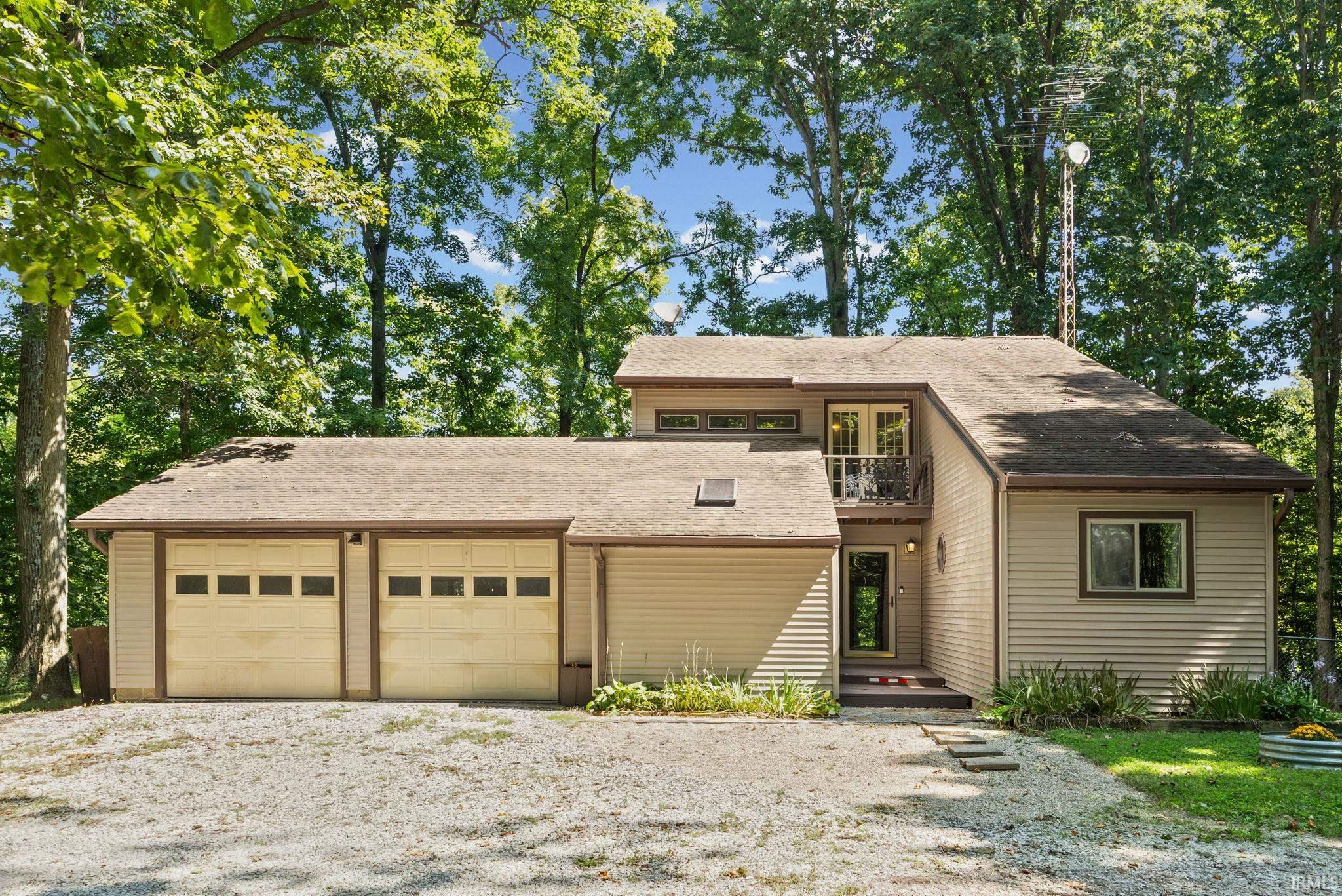 7637 E State Road 47 — photo