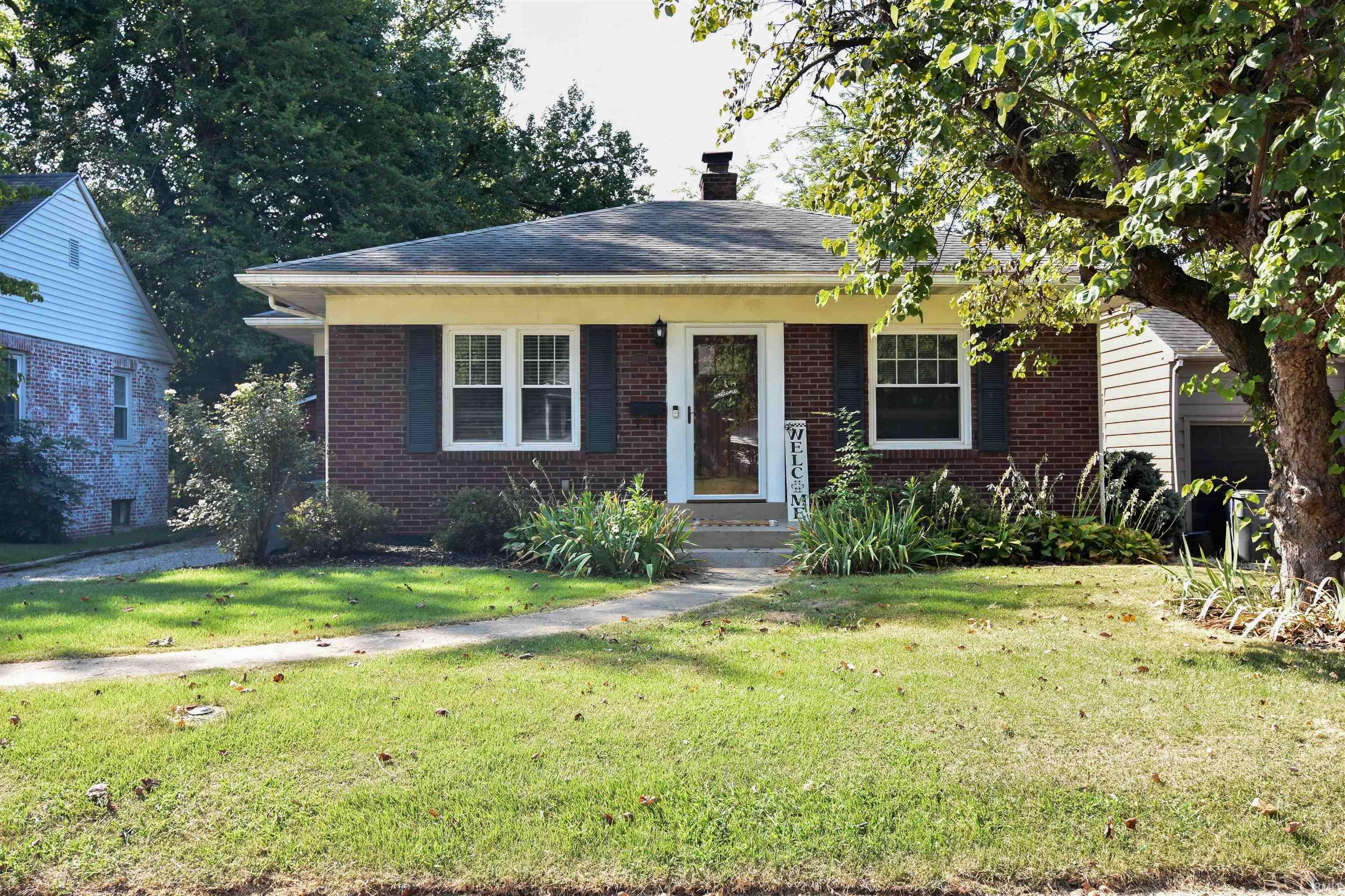 2113 E Chandler Avenue — photo