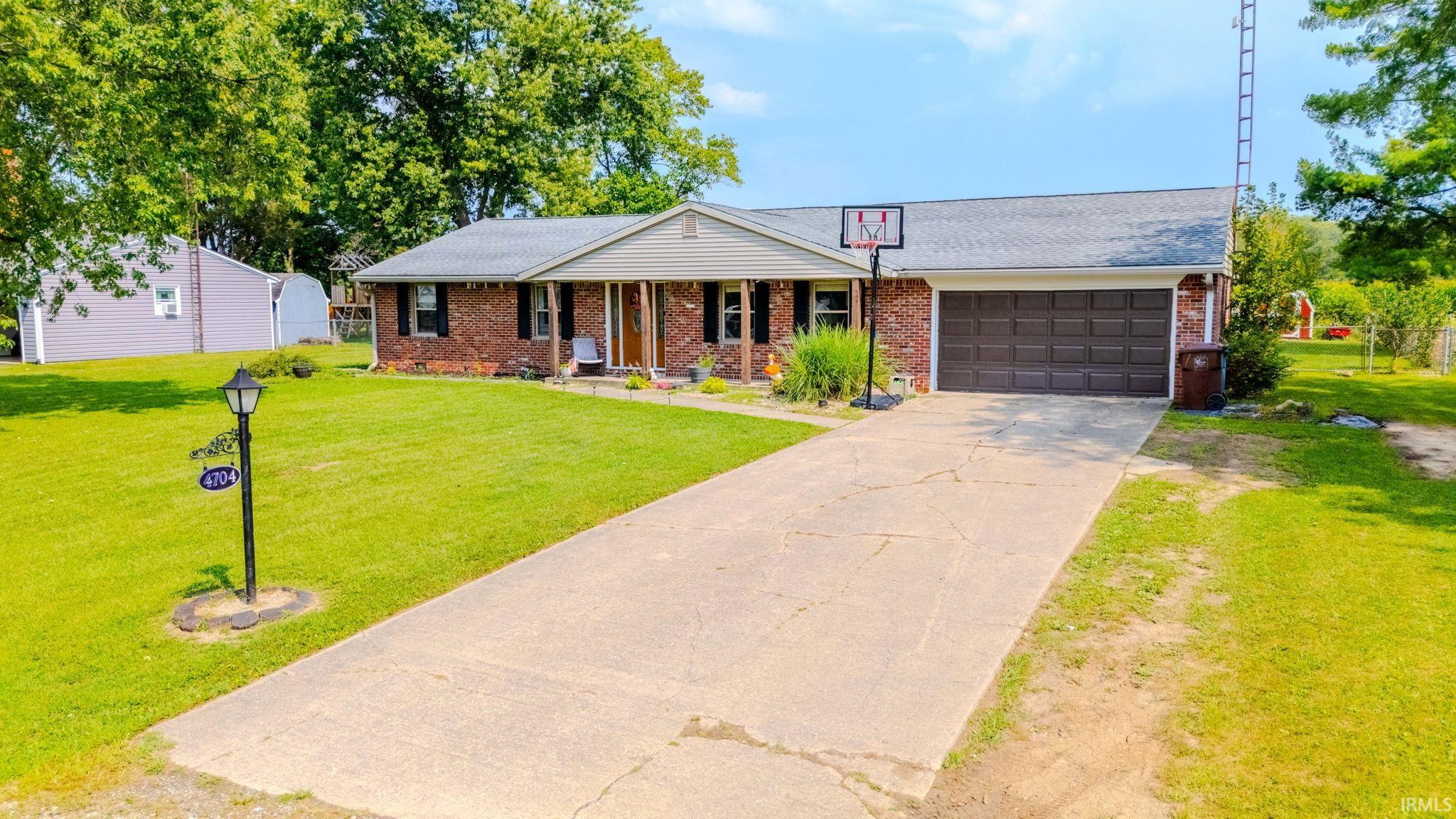 4704 N Brooke Drive — photo