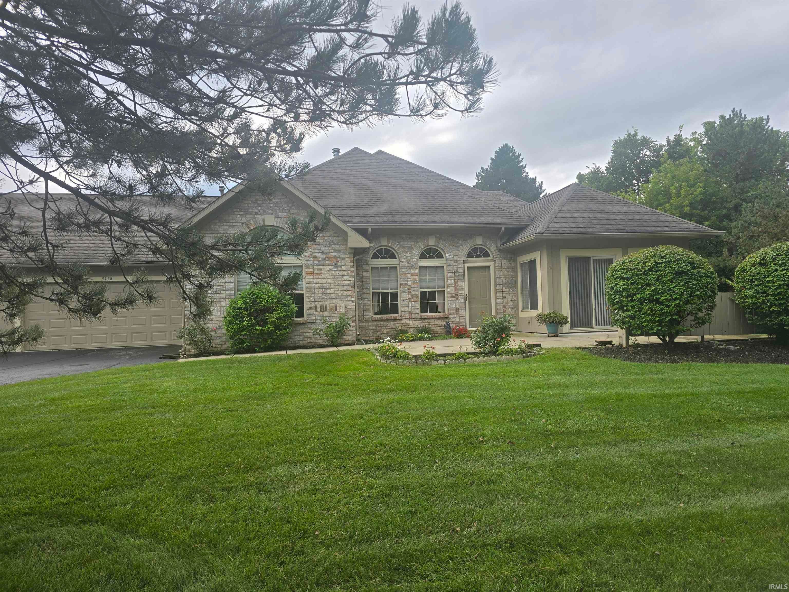 5178 Coventry Lane — photo