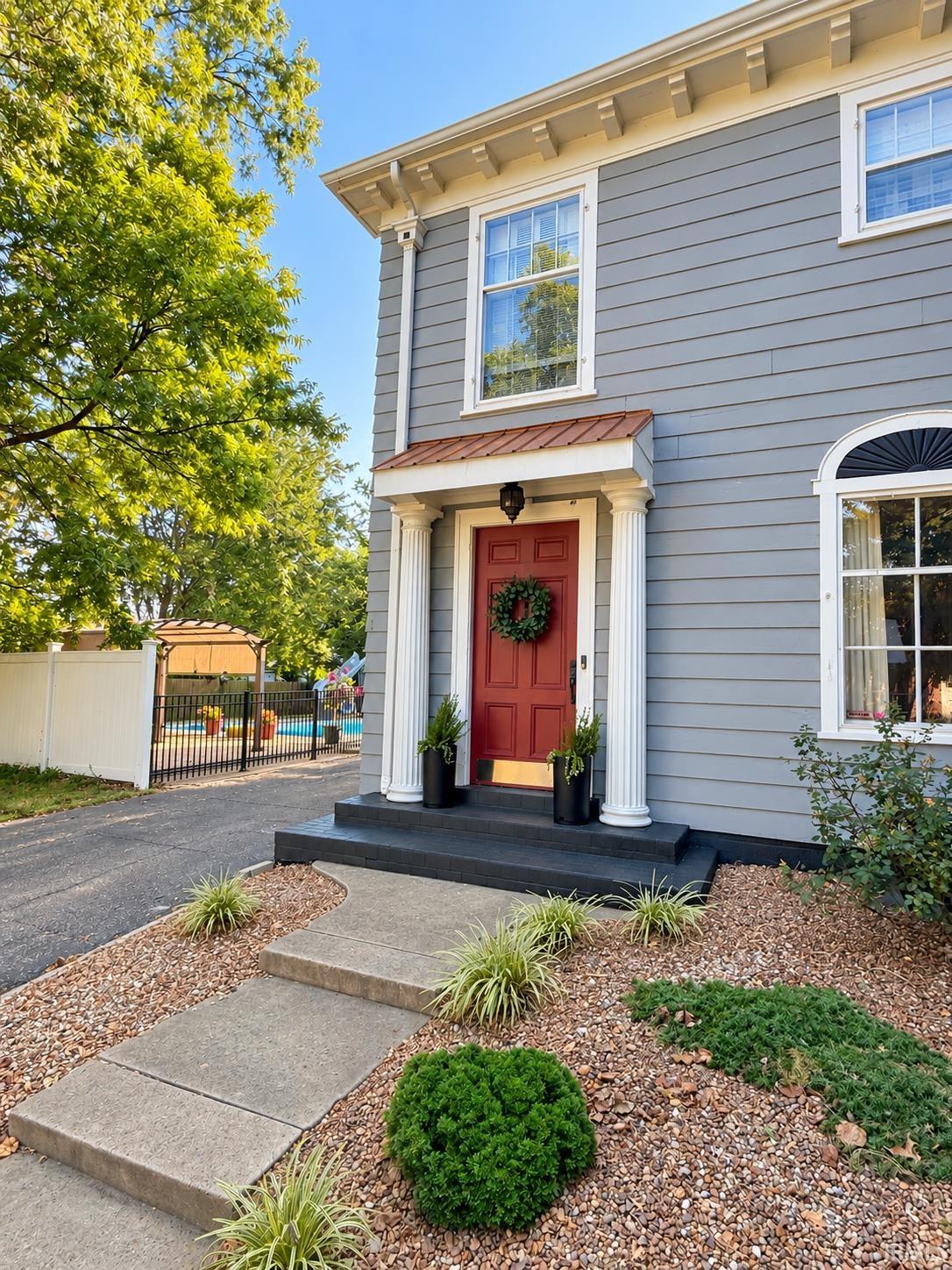 1216 SE Riverside Drive — photo