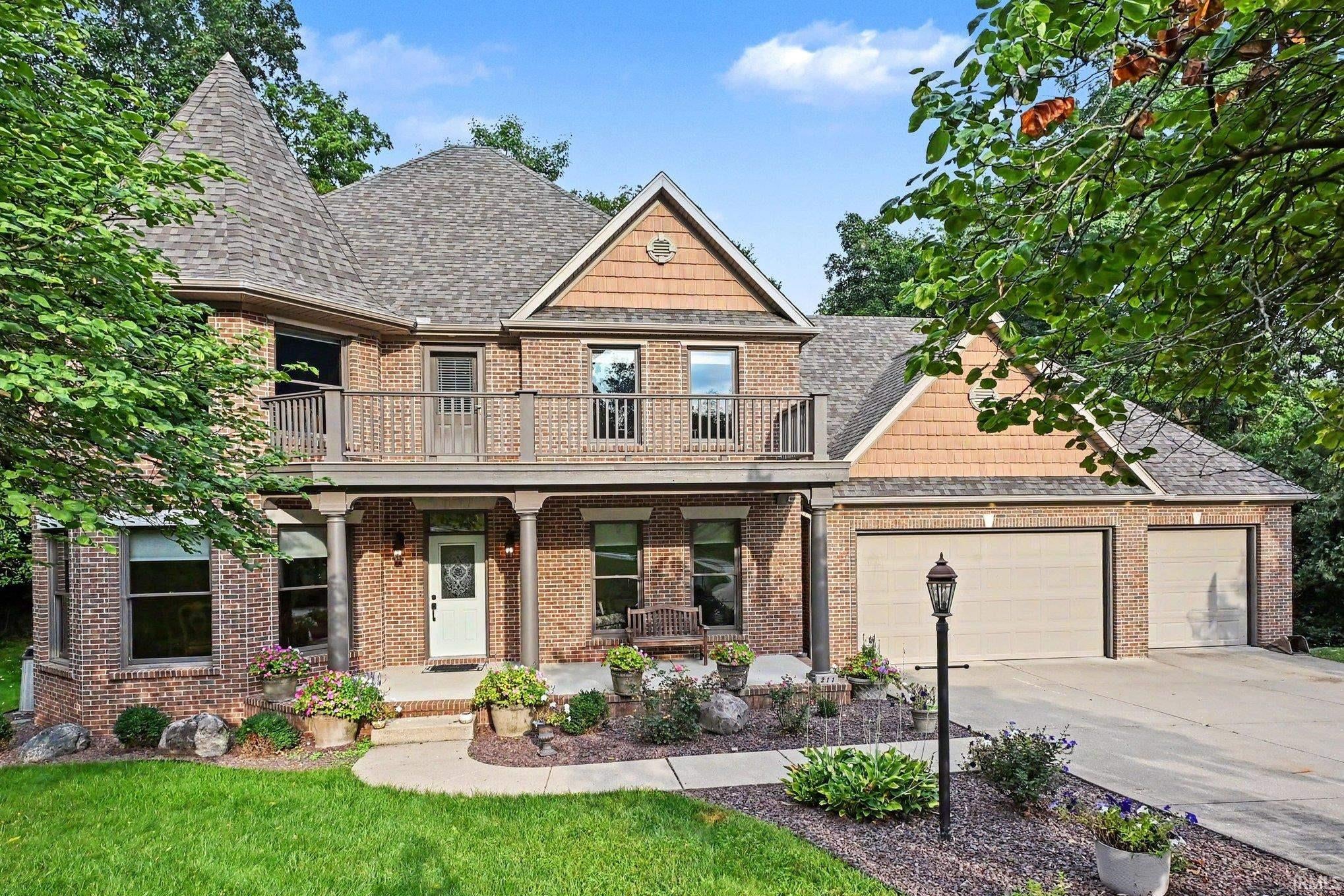 211 Greenfield Drive — photo