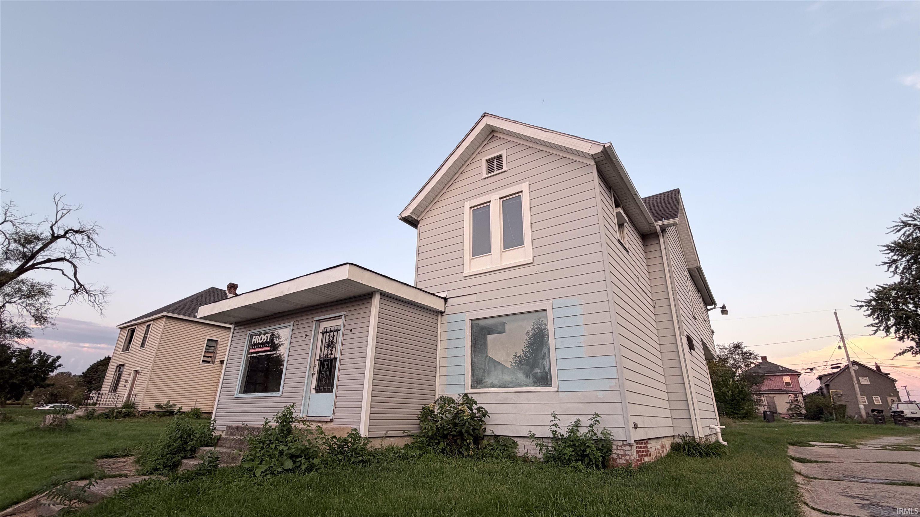 3121 S Calhoun Street — photo