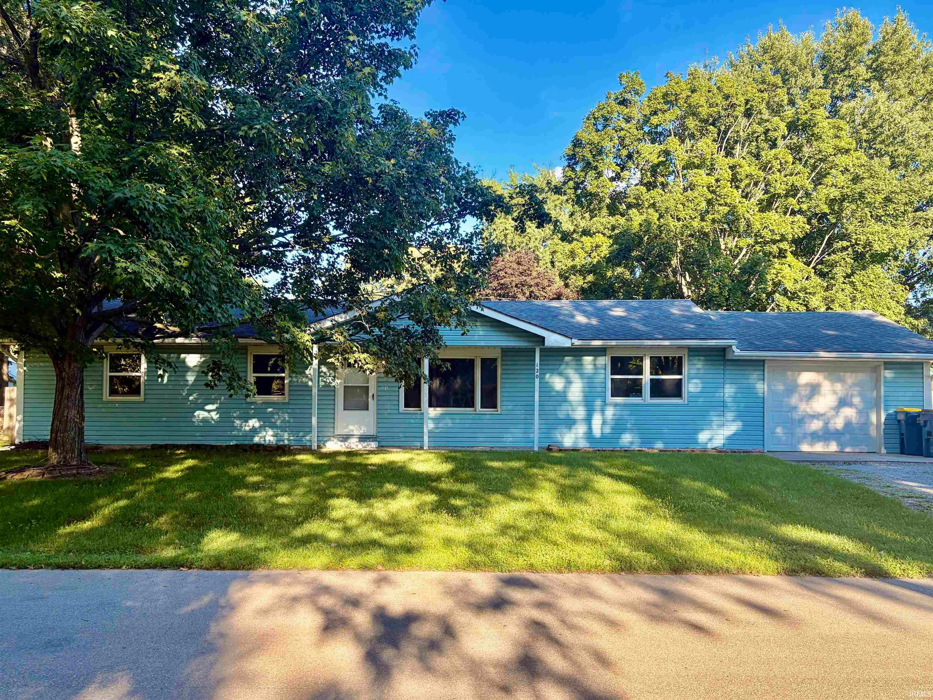 120 Maxine Drive — photo