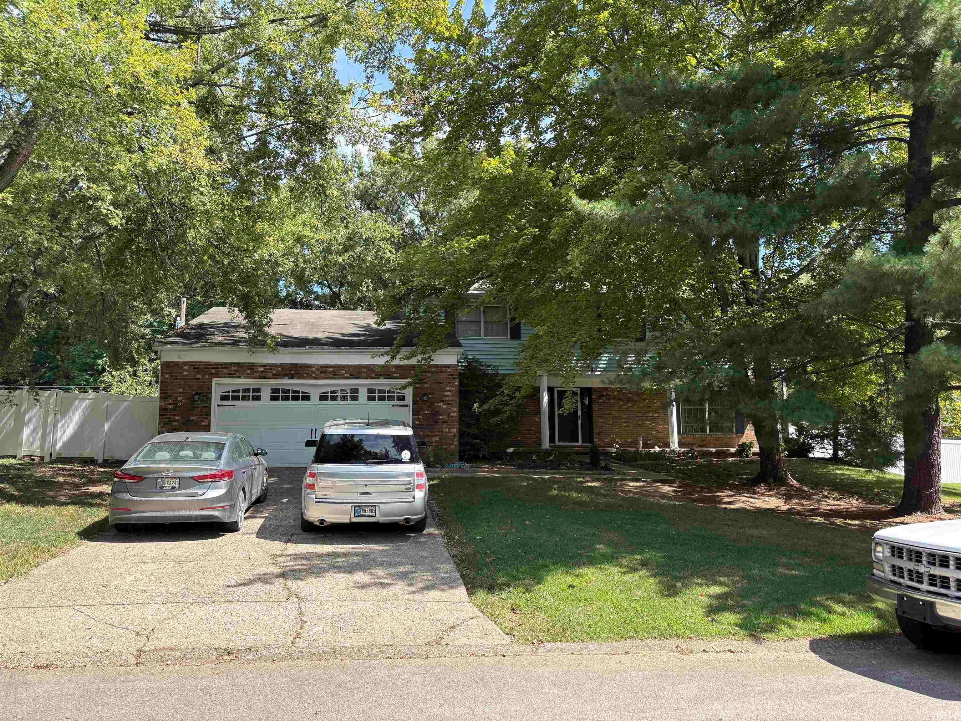 5200 Landview Drive — photo