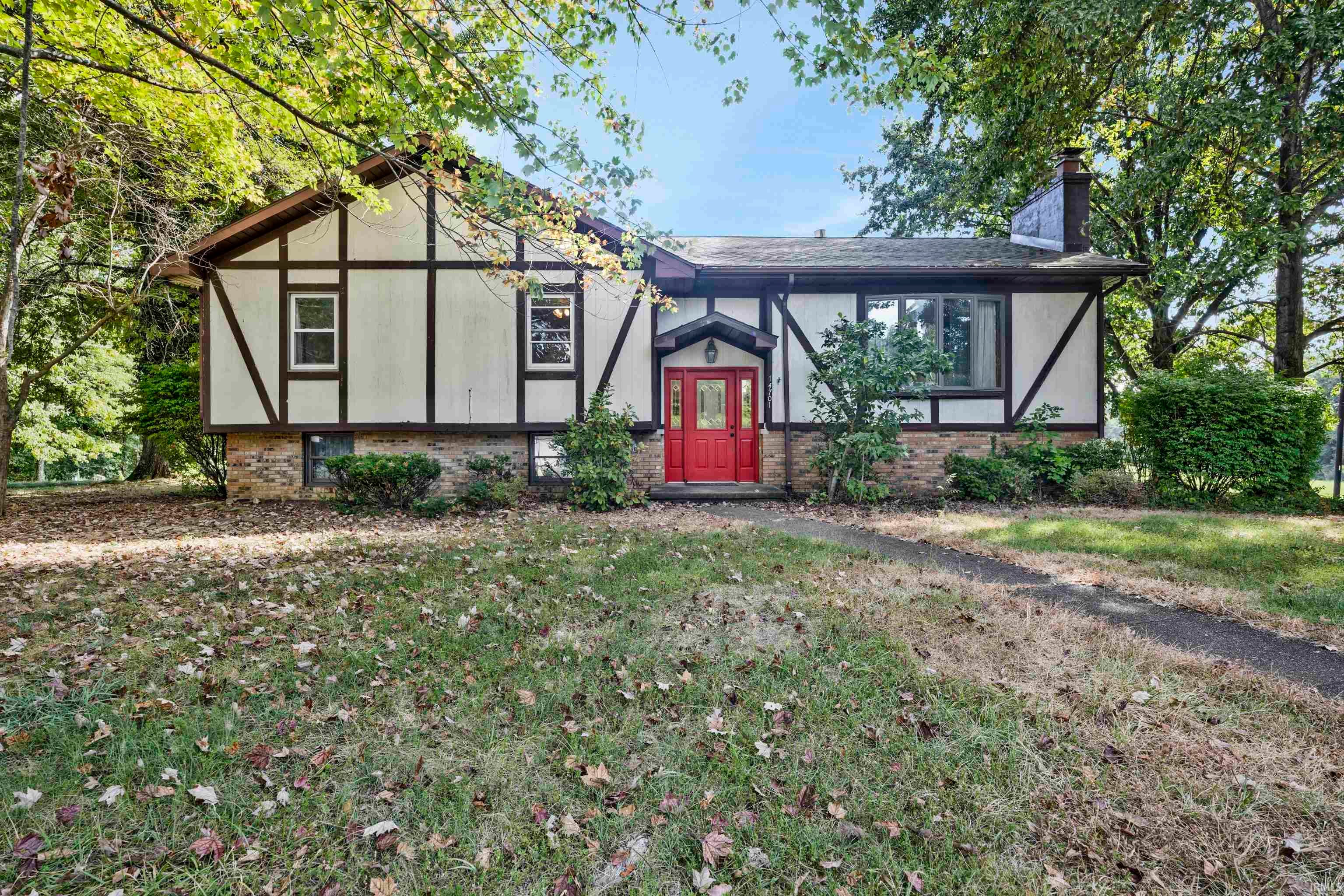 14701 Honeysuckle Drive — photo