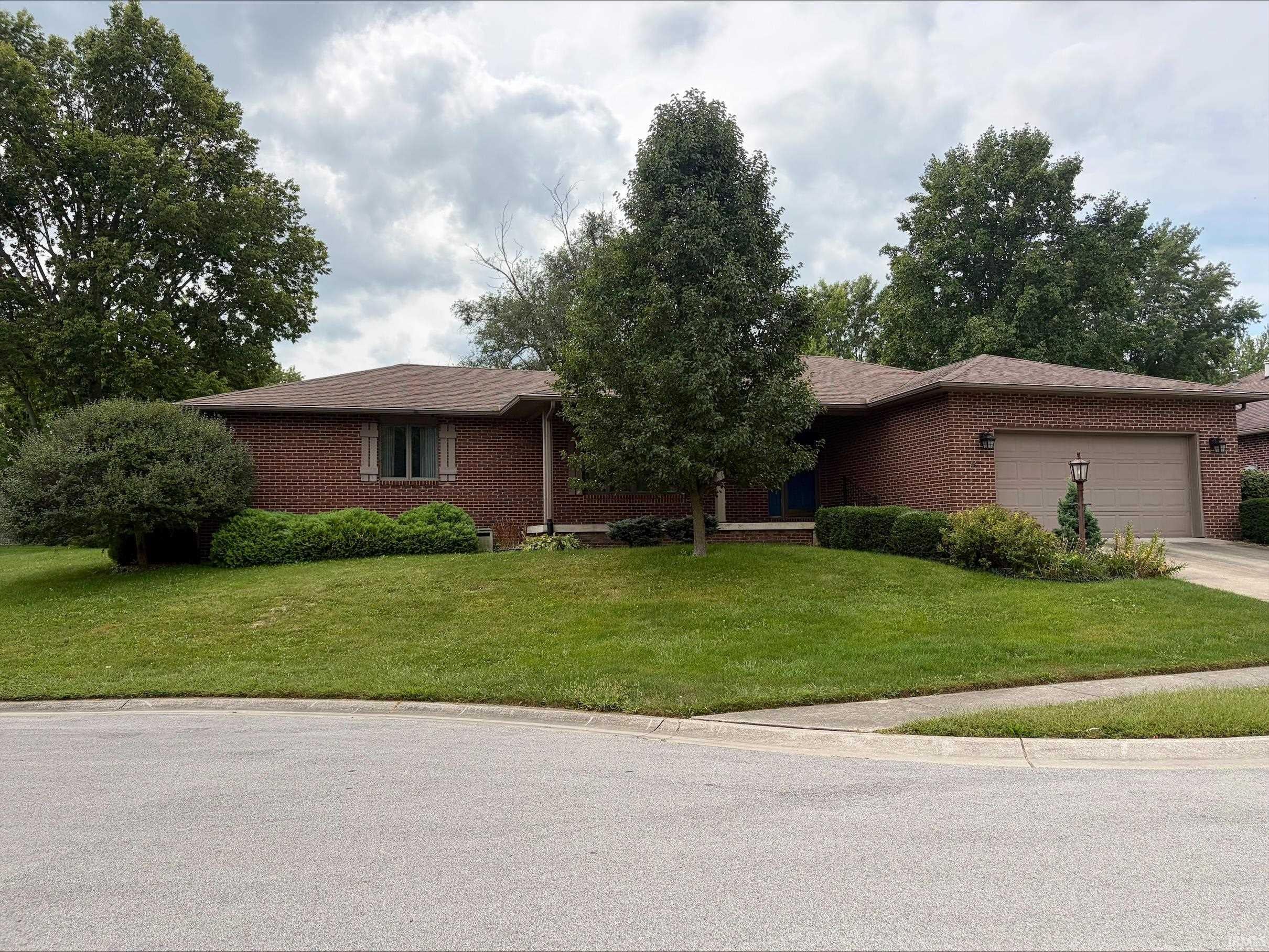 211 Harrison Court — photo